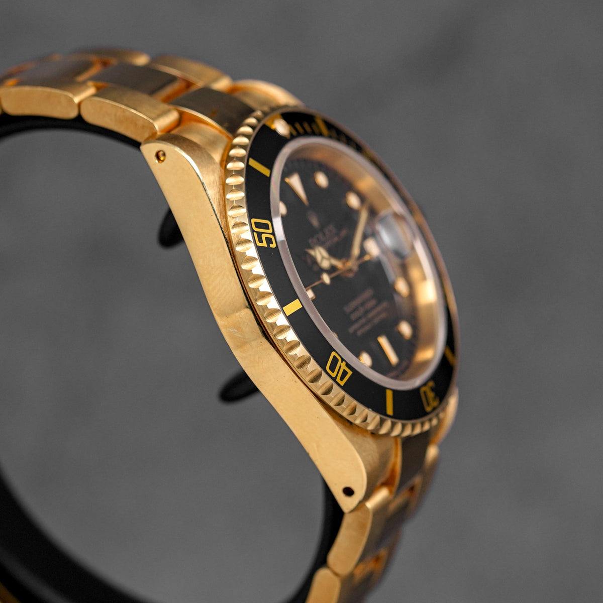SUBMARINER DATE 40MM YELLOWGOLD BLACK DIAL (1995)