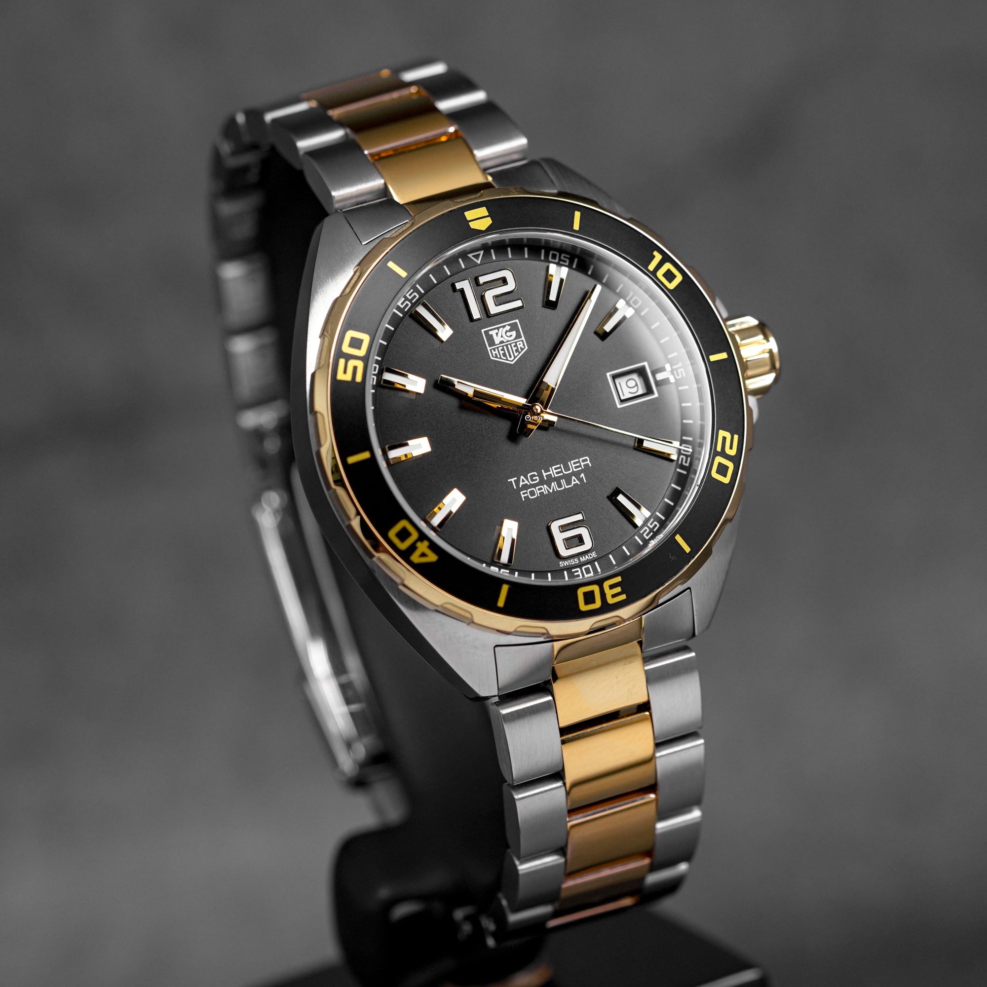 FORMULA 1 DATE 41MM TWOTONE YELLOWGOLD-PLATED BLACK DIAL (2018)