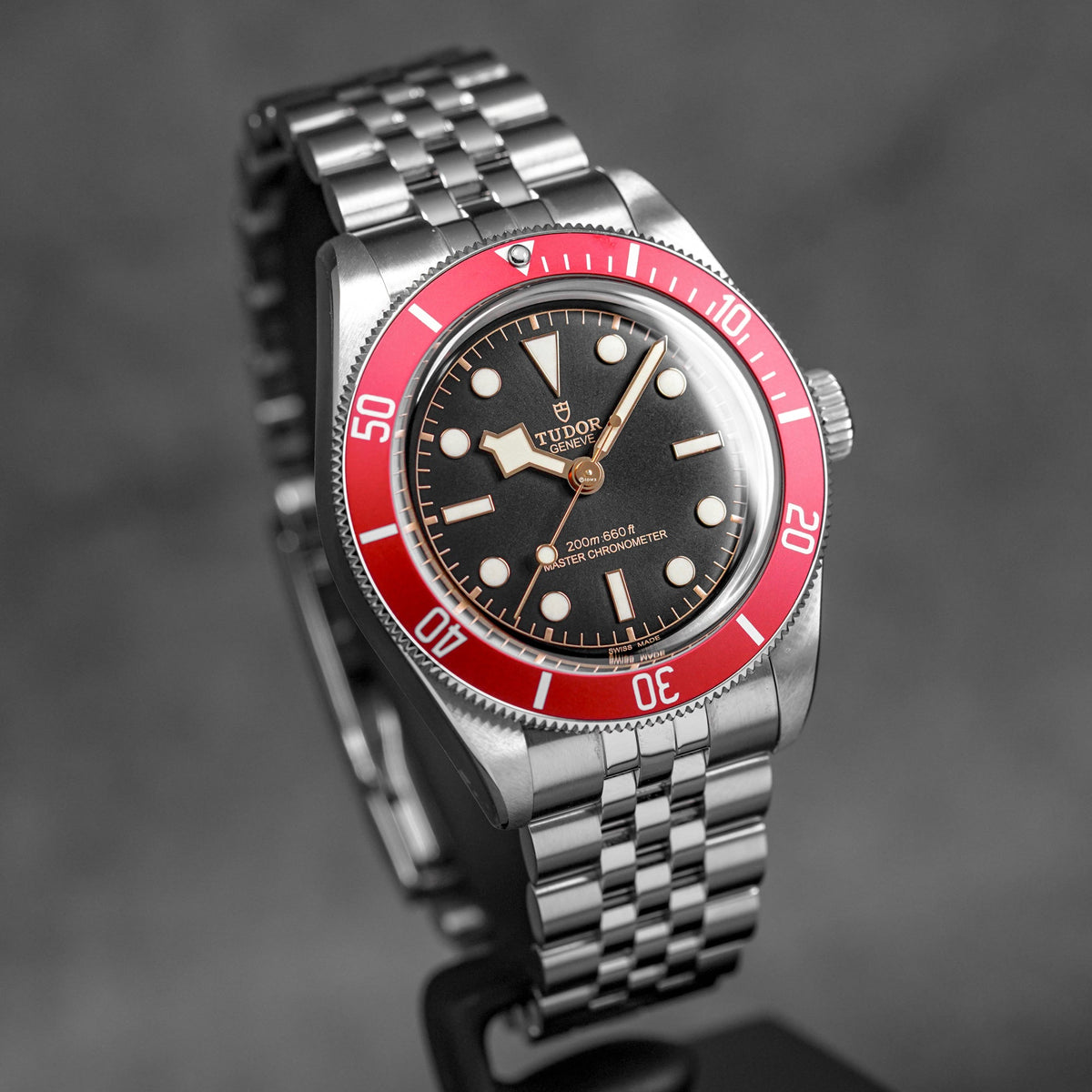 harga tudor black bay red burgundy