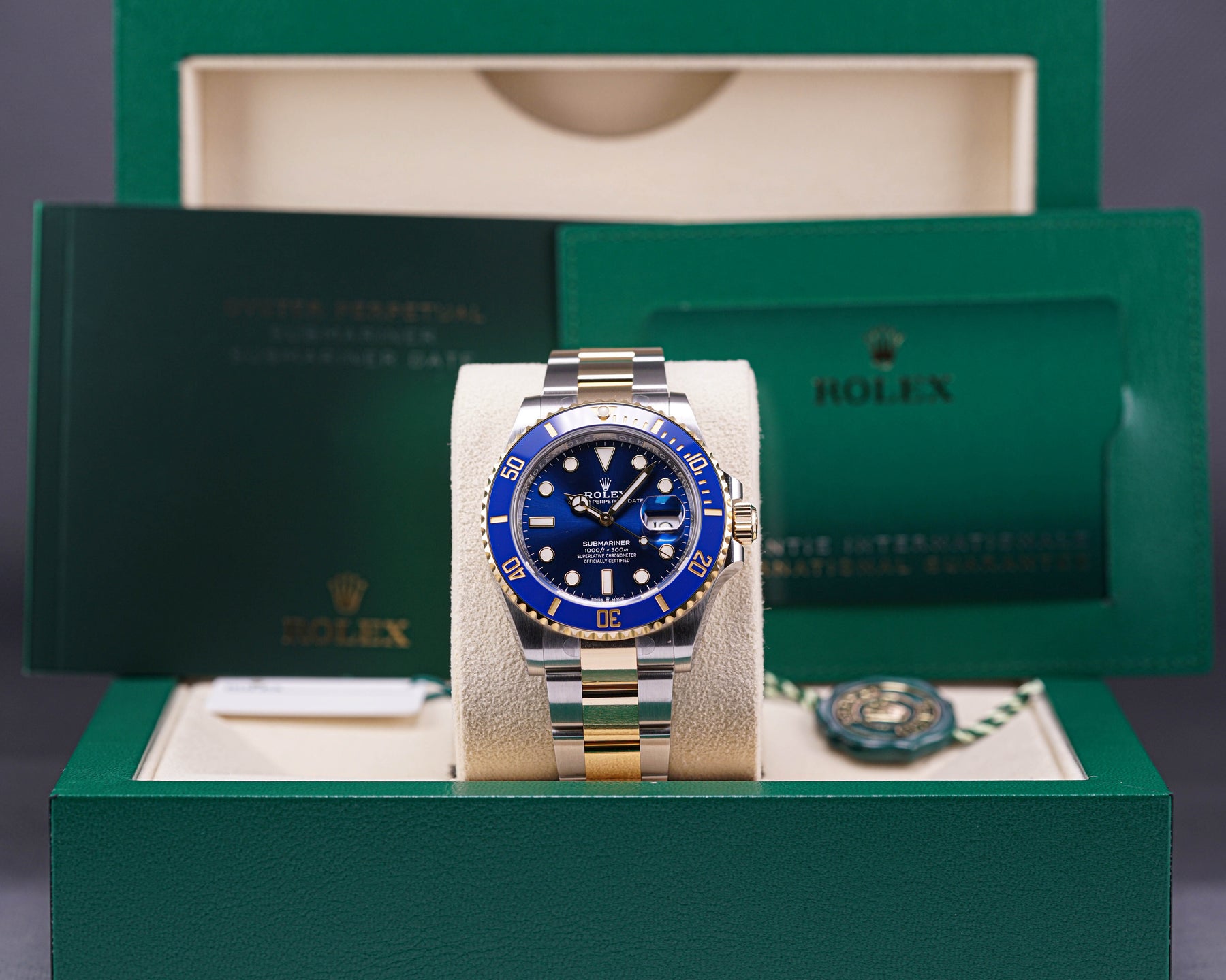 SUBMARINER DATE 41MM TWOTONE YELLOWGOLD BLUE SUNBURST (2022)