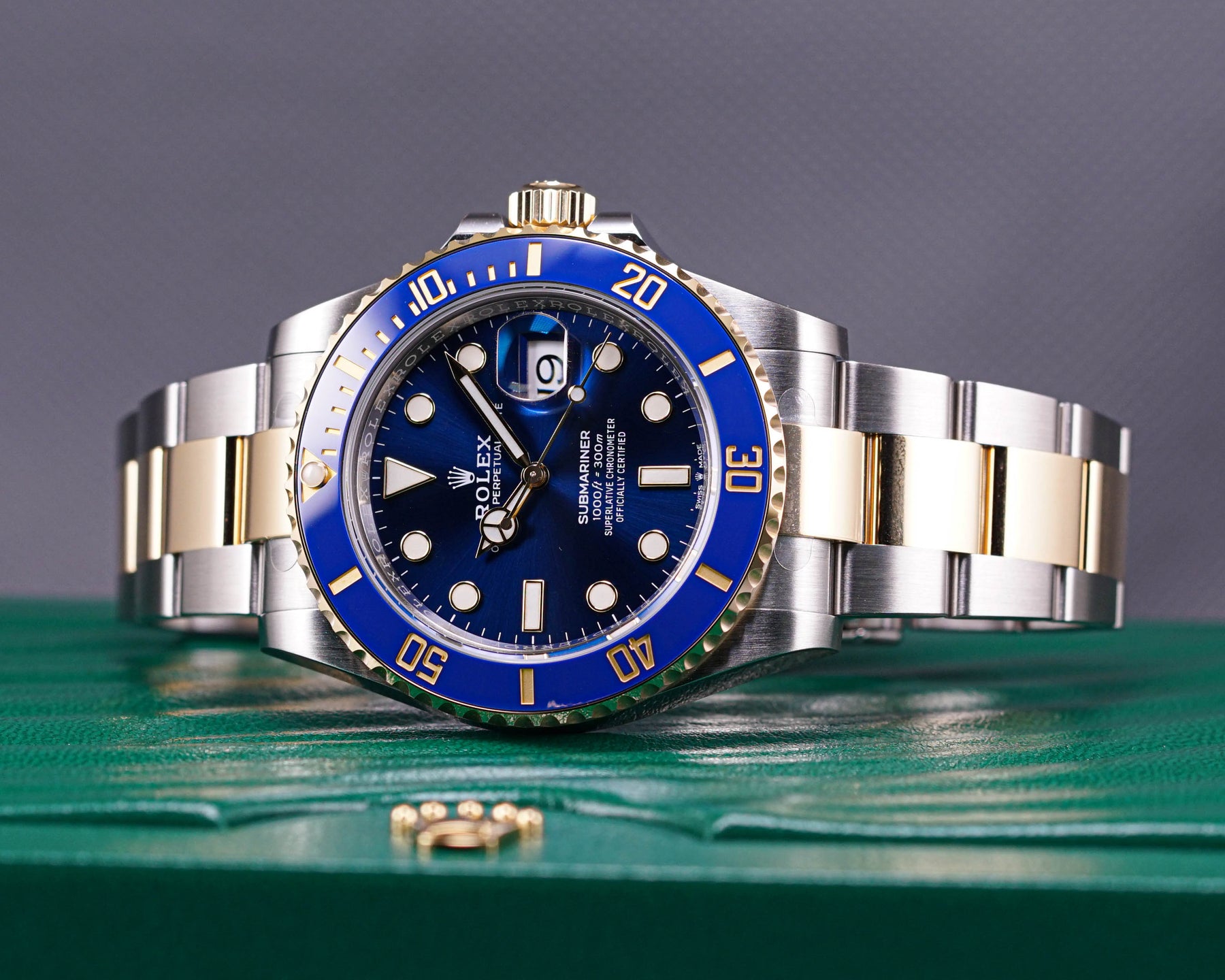 SUBMARINER DATE 41MM TWOTONE YELLOWGOLD BLUE SUNBURST (2022)