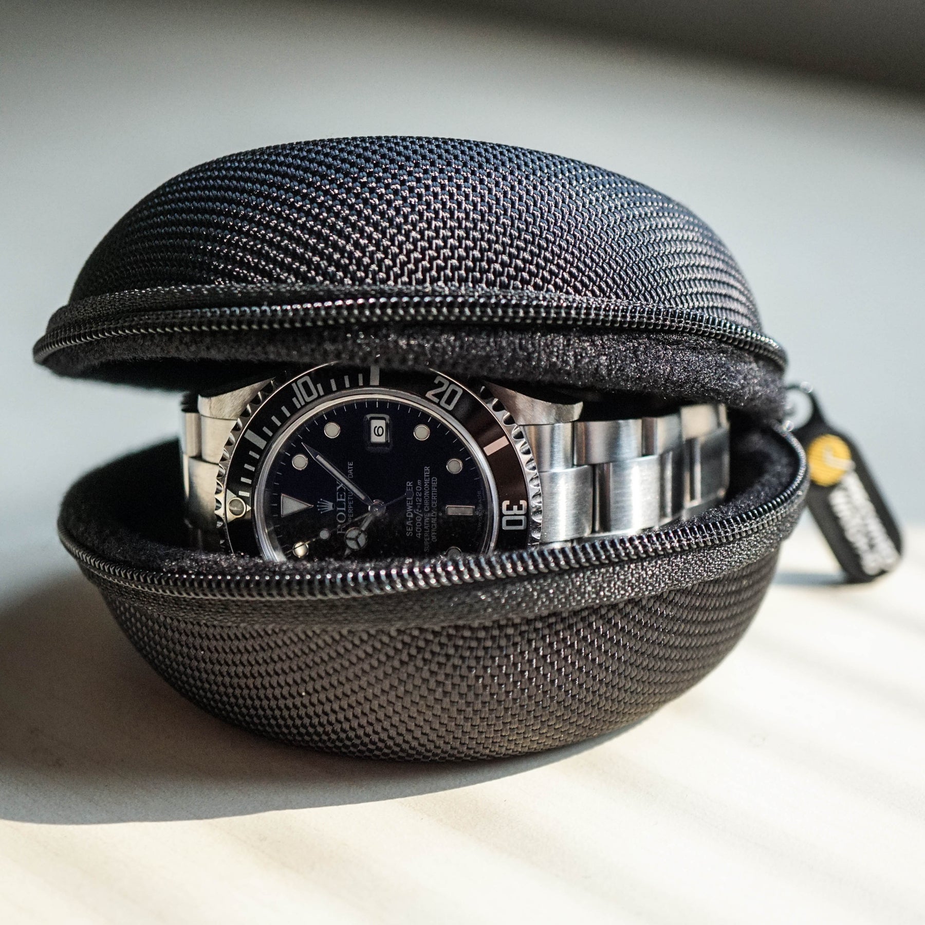 DONUT POUCH BLACK EDITION