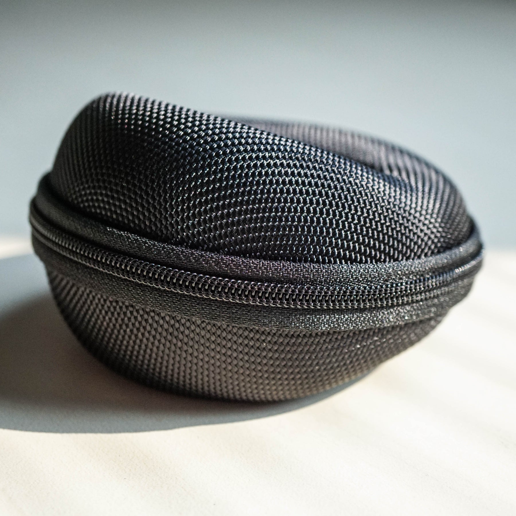 DONUT POUCH BLACK EDITION