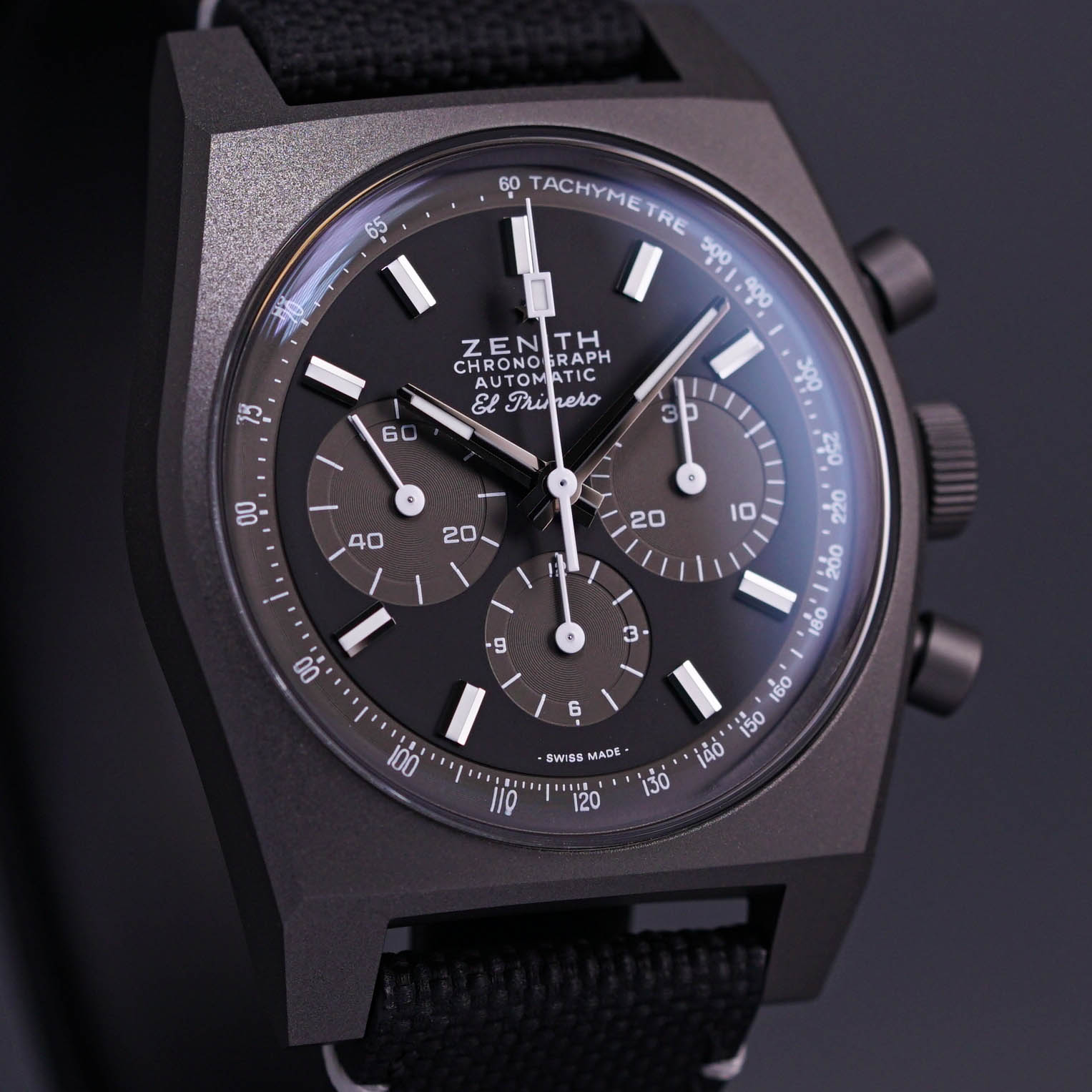 CHRONOMASTER REVIVAL SHADOW