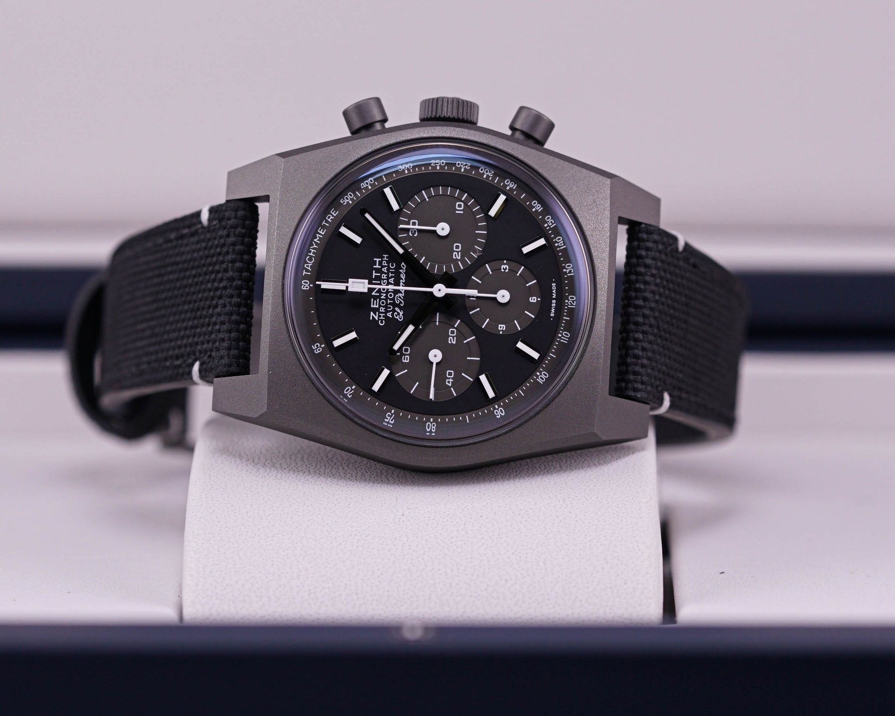 CHRONOMASTER REVIVAL SHADOW