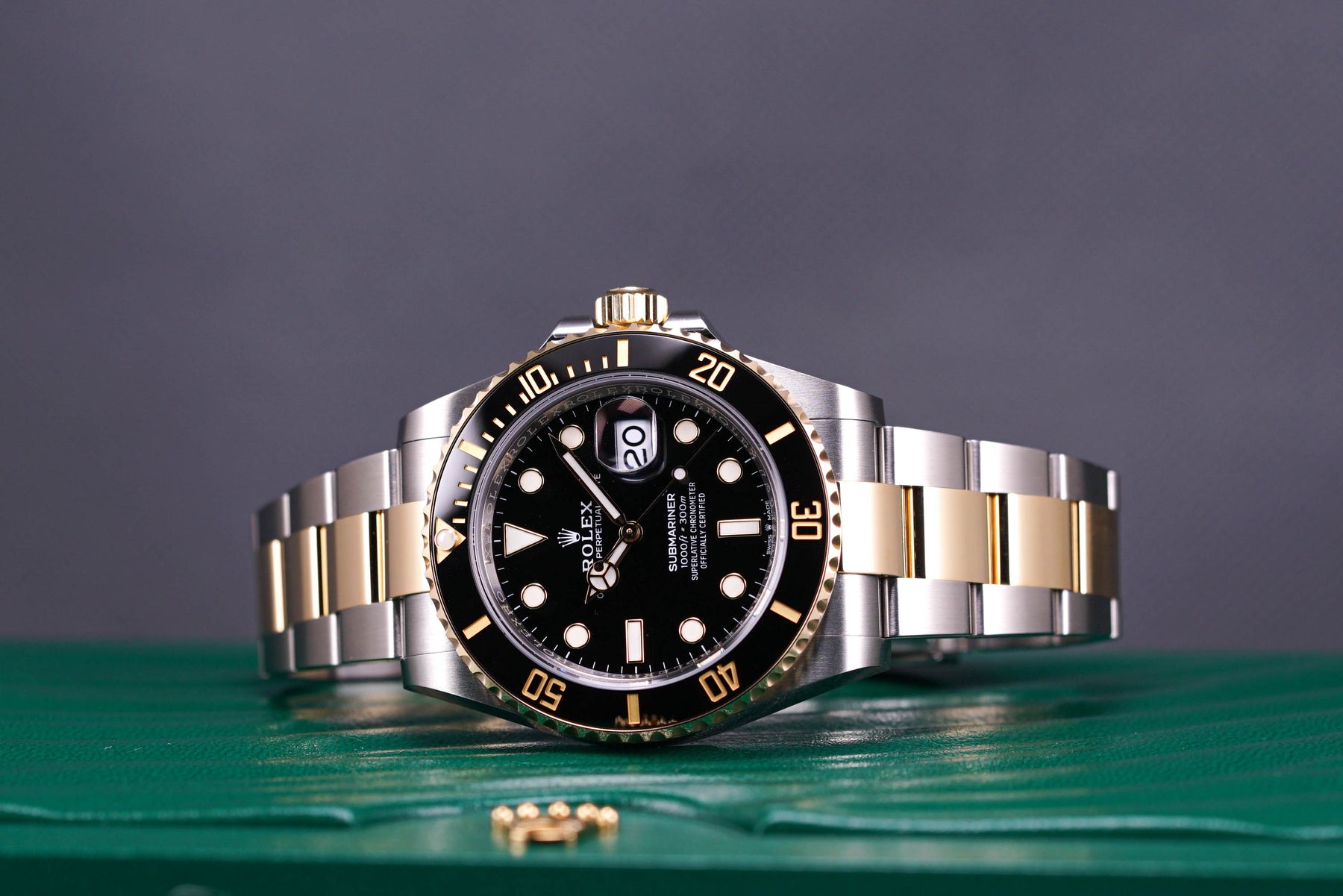SUBMARINER DATE 41MM TWOTONE YELLOWGOLD BLACK DIAL (2022)