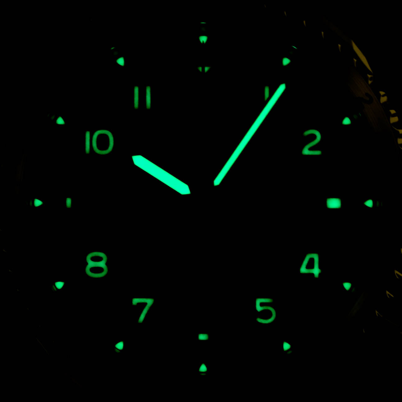 BREITLING WARHAWK GREEN
