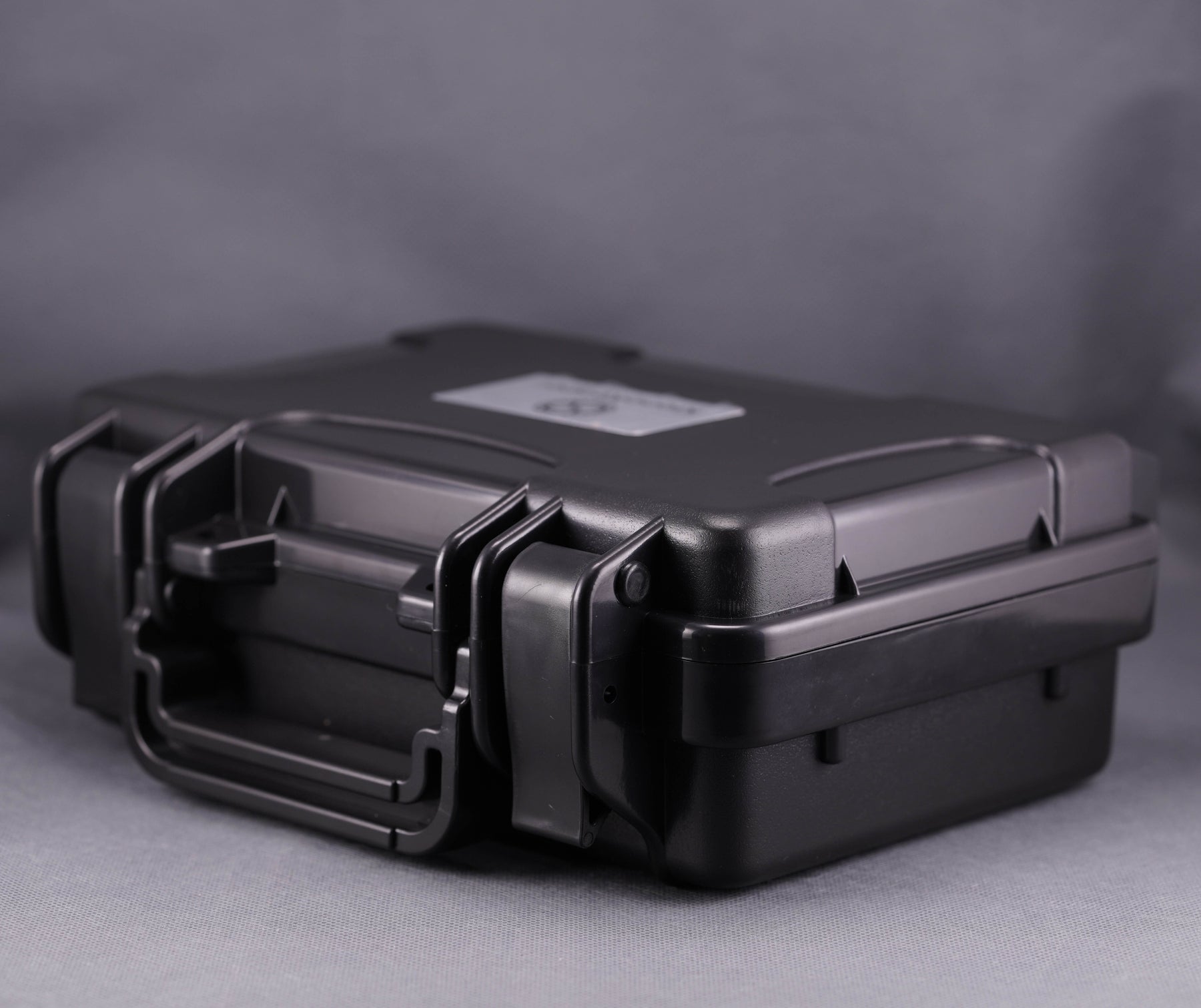 WATERPROOF CASE FOR 8 WATCHES