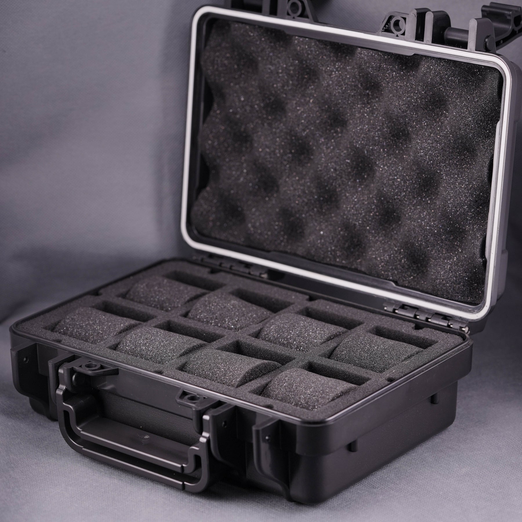 WATERPROOF CASE FOR 8 WATCHES