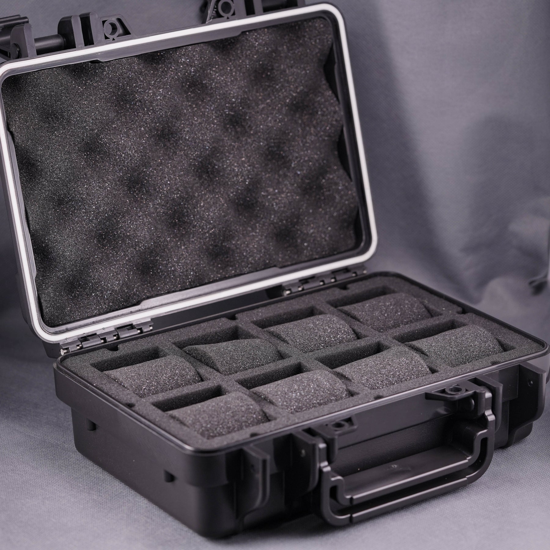 WATERPROOF CASE FOR 8 WATCHES
