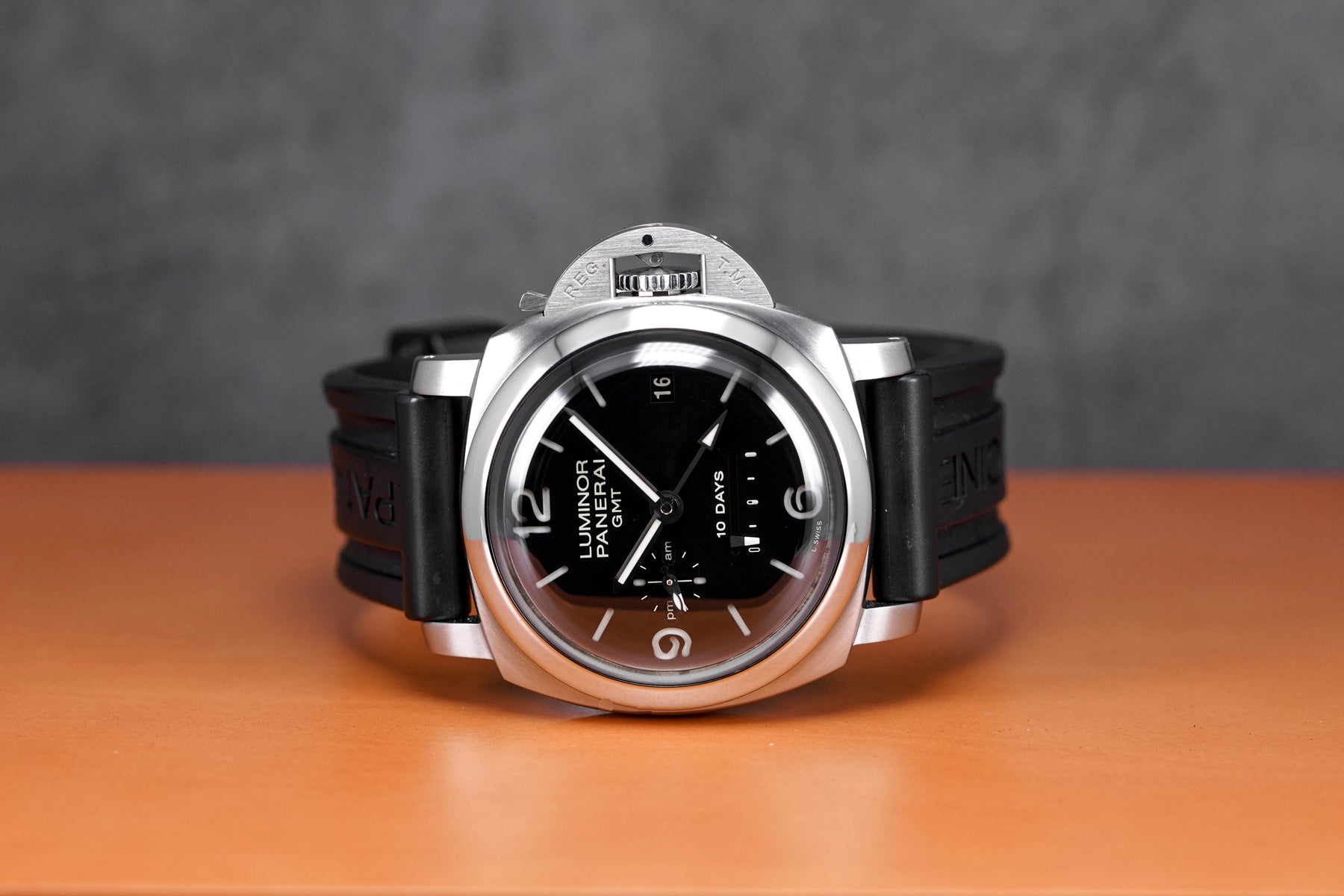 Panerai Luminor PAM270