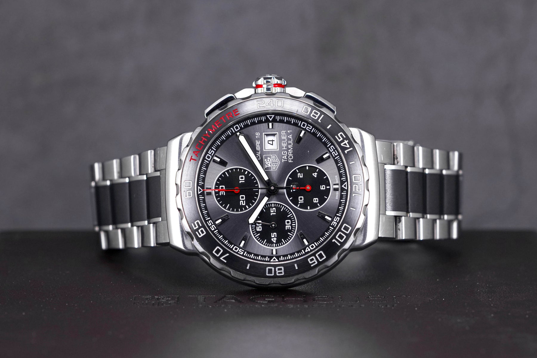 FORMULA 1 CHRONOGRAPH CALIBRE 16 (BOX & WATCH ONLY)