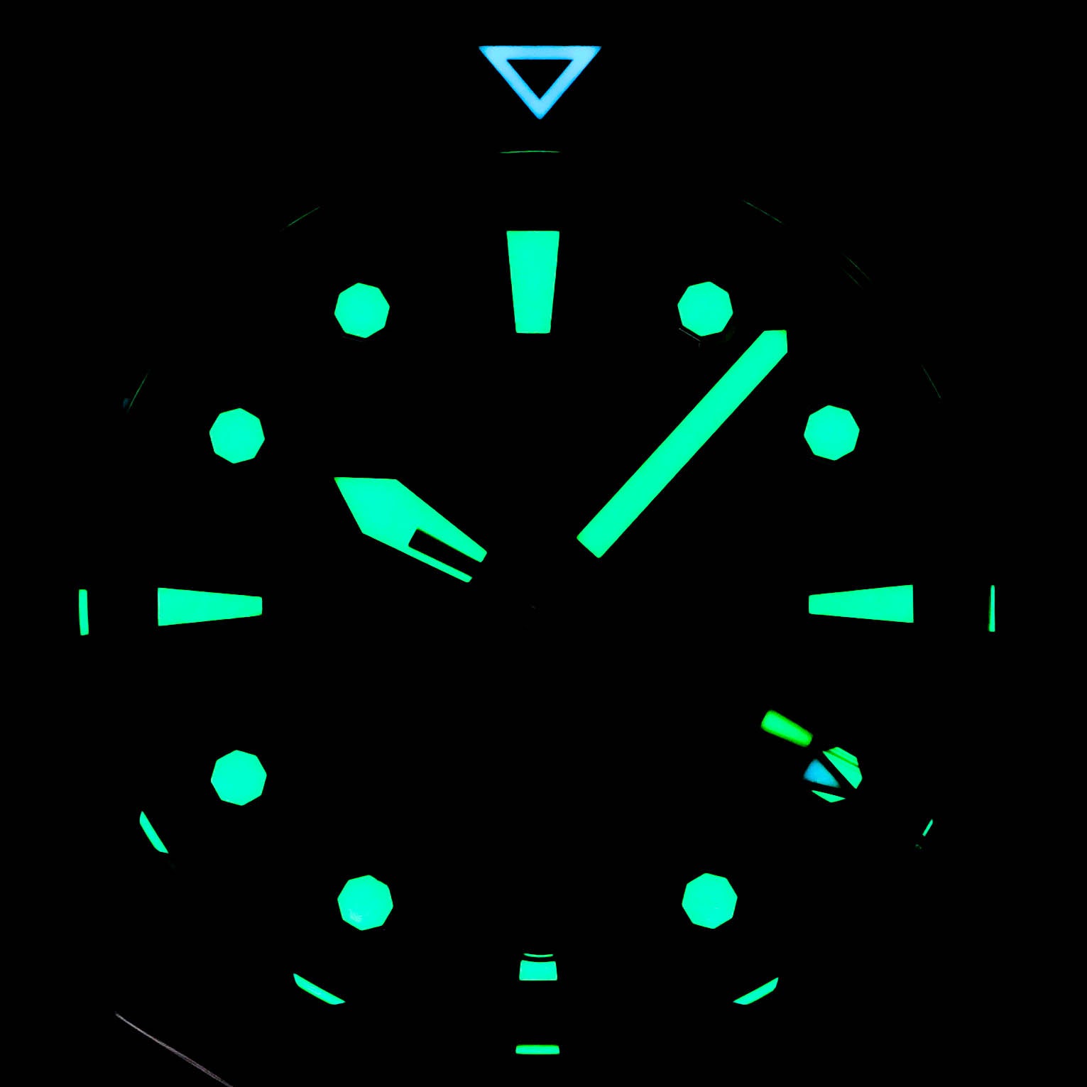 TAG HEUER AQUARACER 300M CALIBRE 7 GMT 'SMURF'