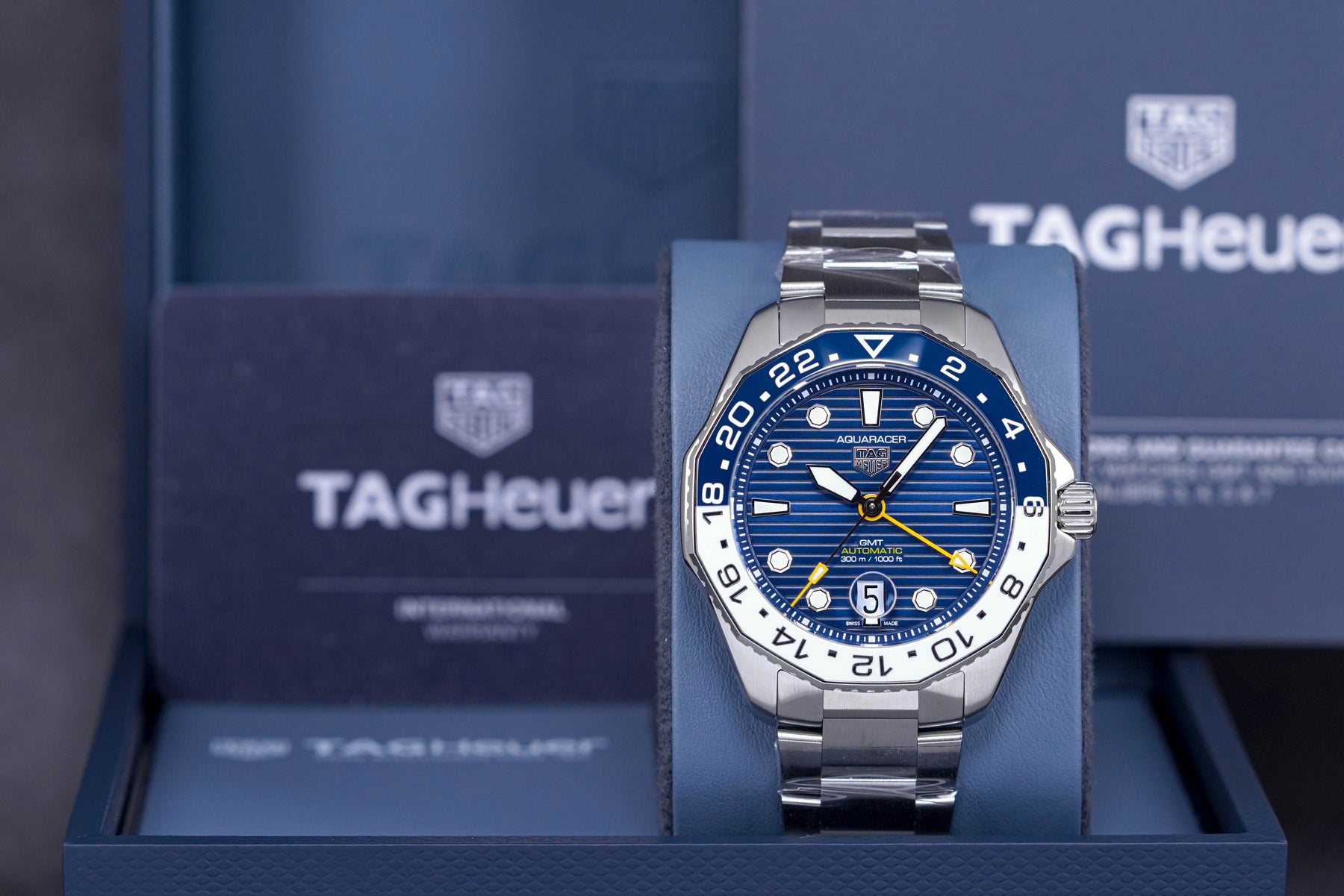 TAG HEUER AQUARACER 300M CALIBRE 7 GMT 'SMURF'