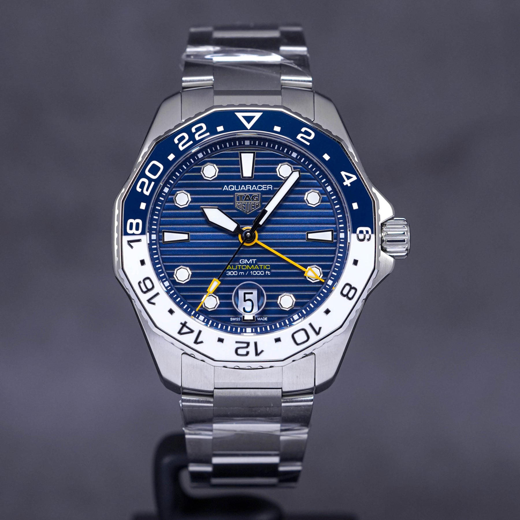 TAG HEUER AQUARACER 300M CALIBRE 7 GMT 'SMURF'