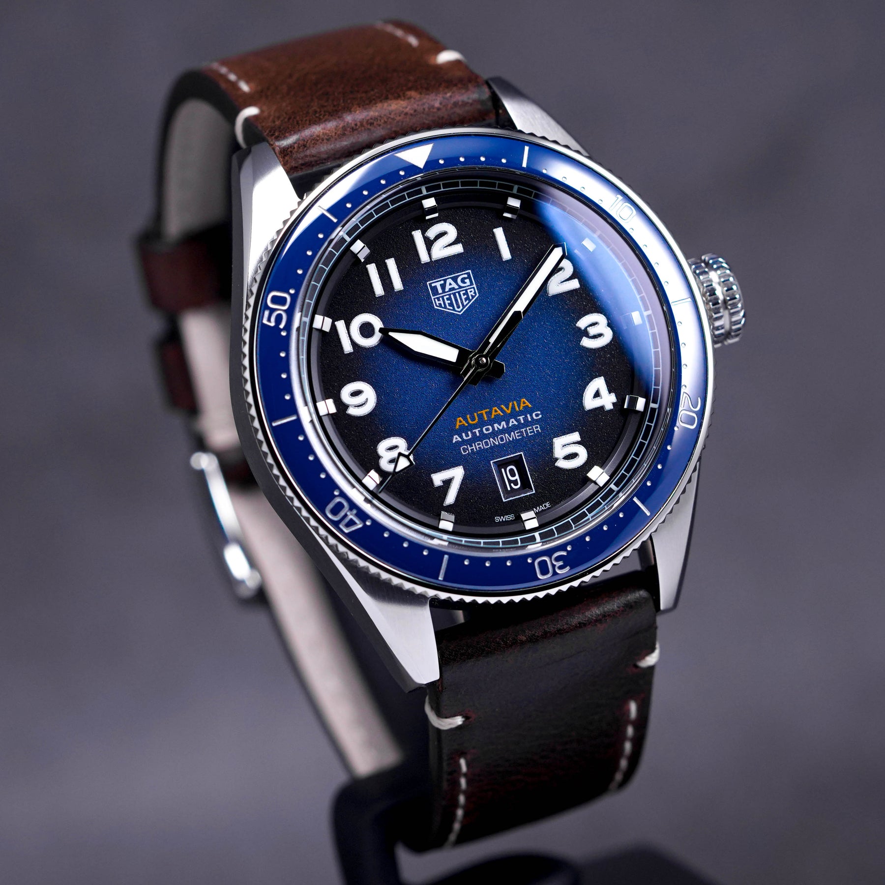 AUTOVIA CALIBRE 5 42MM BLUE DIAL (2023)