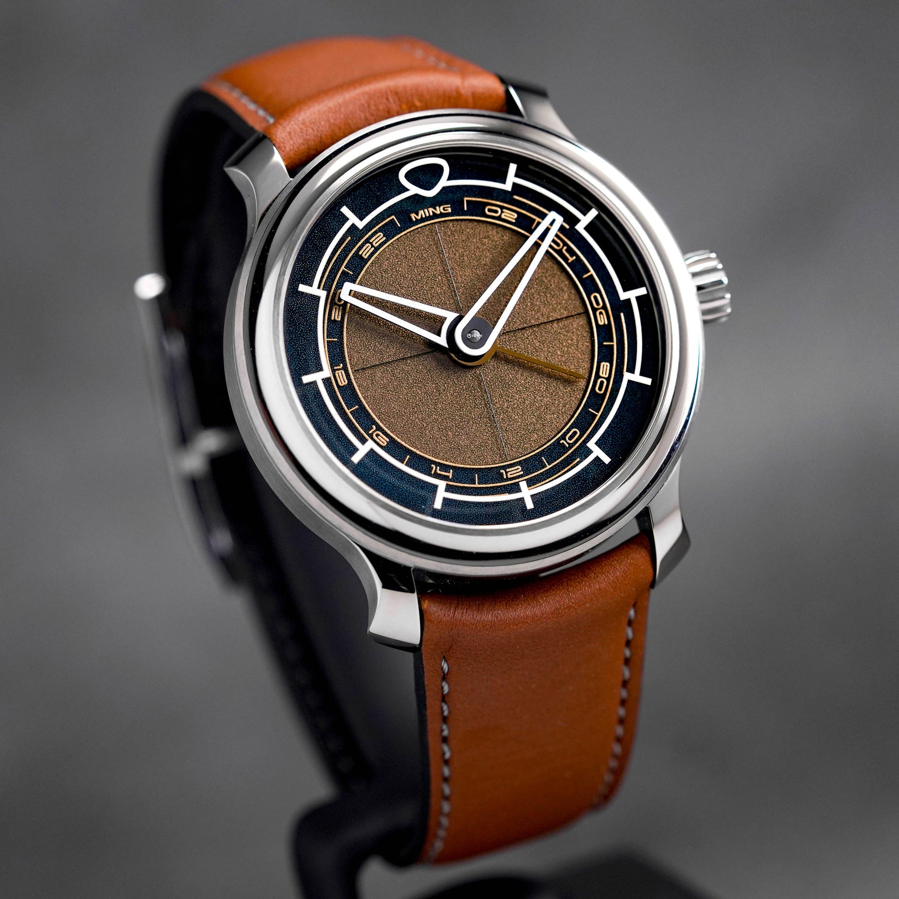 22.01 GMT Gilt Brown