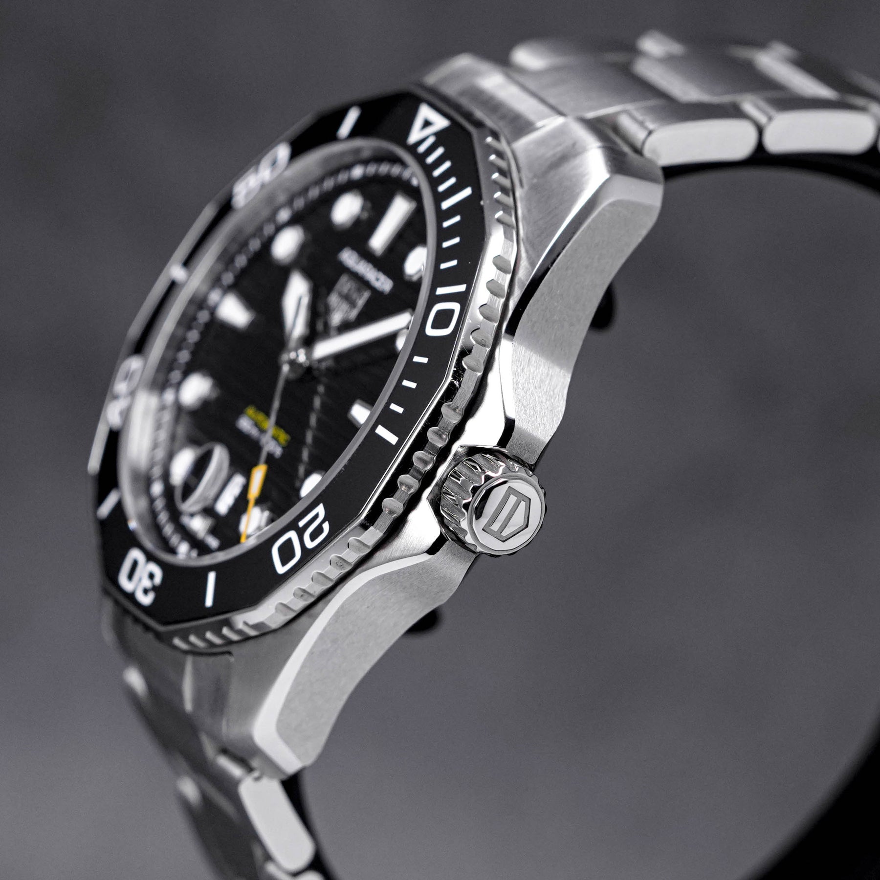 AQUARACER 300M CALIBRE 5 BLACK DIAL (2022)