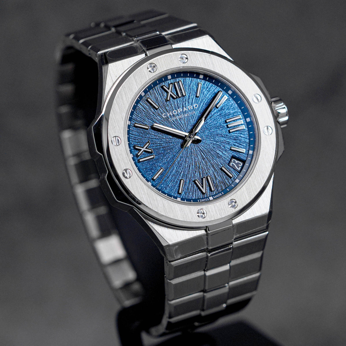 ALPINE EAGLE LARGE BLUE DIAL (2022)