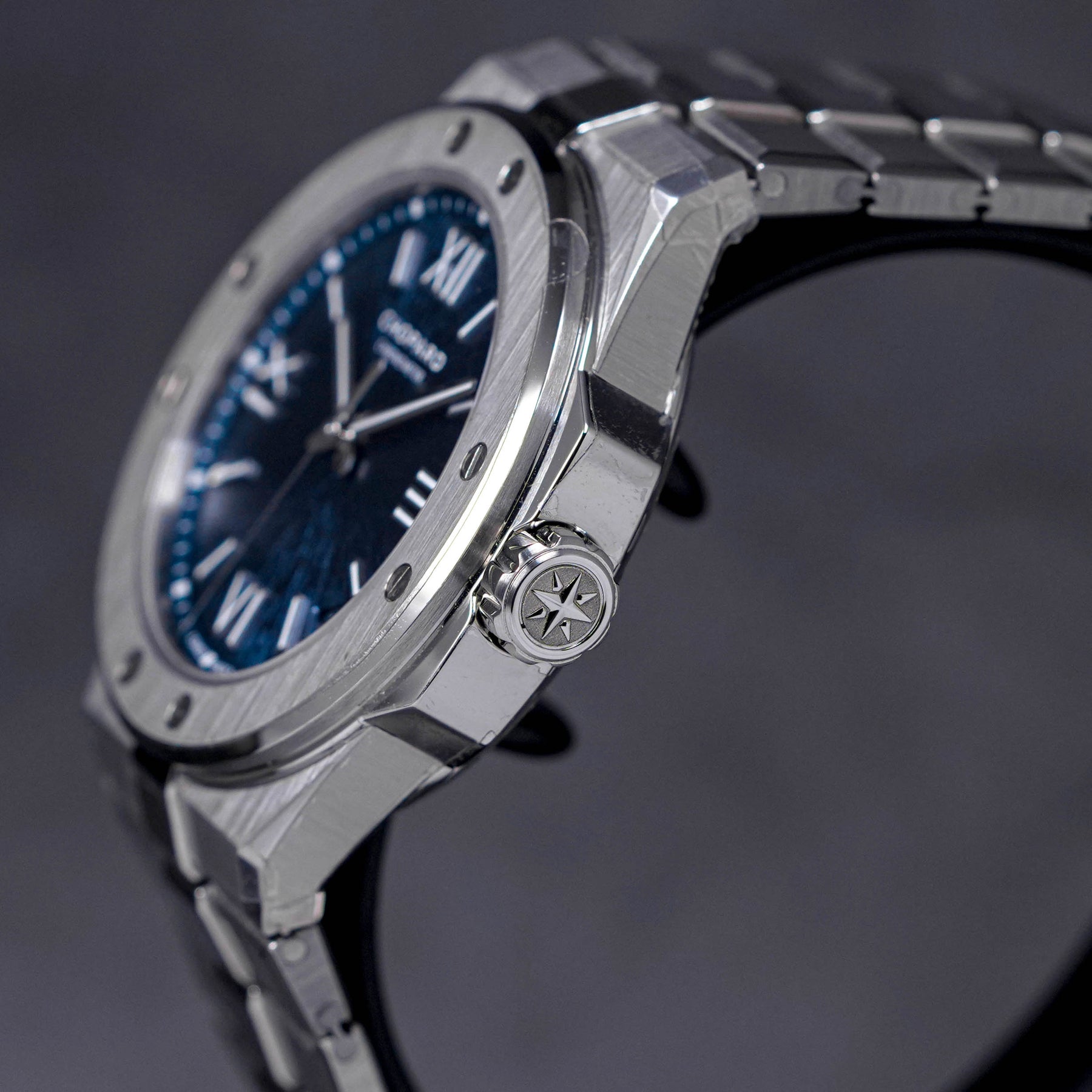 ALPINE EAGLE LARGE BLUE DIAL (2022)