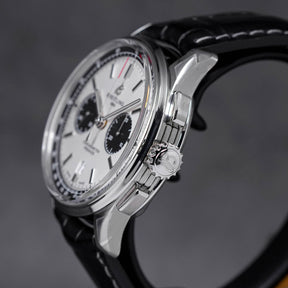 Breitling B01 Panda