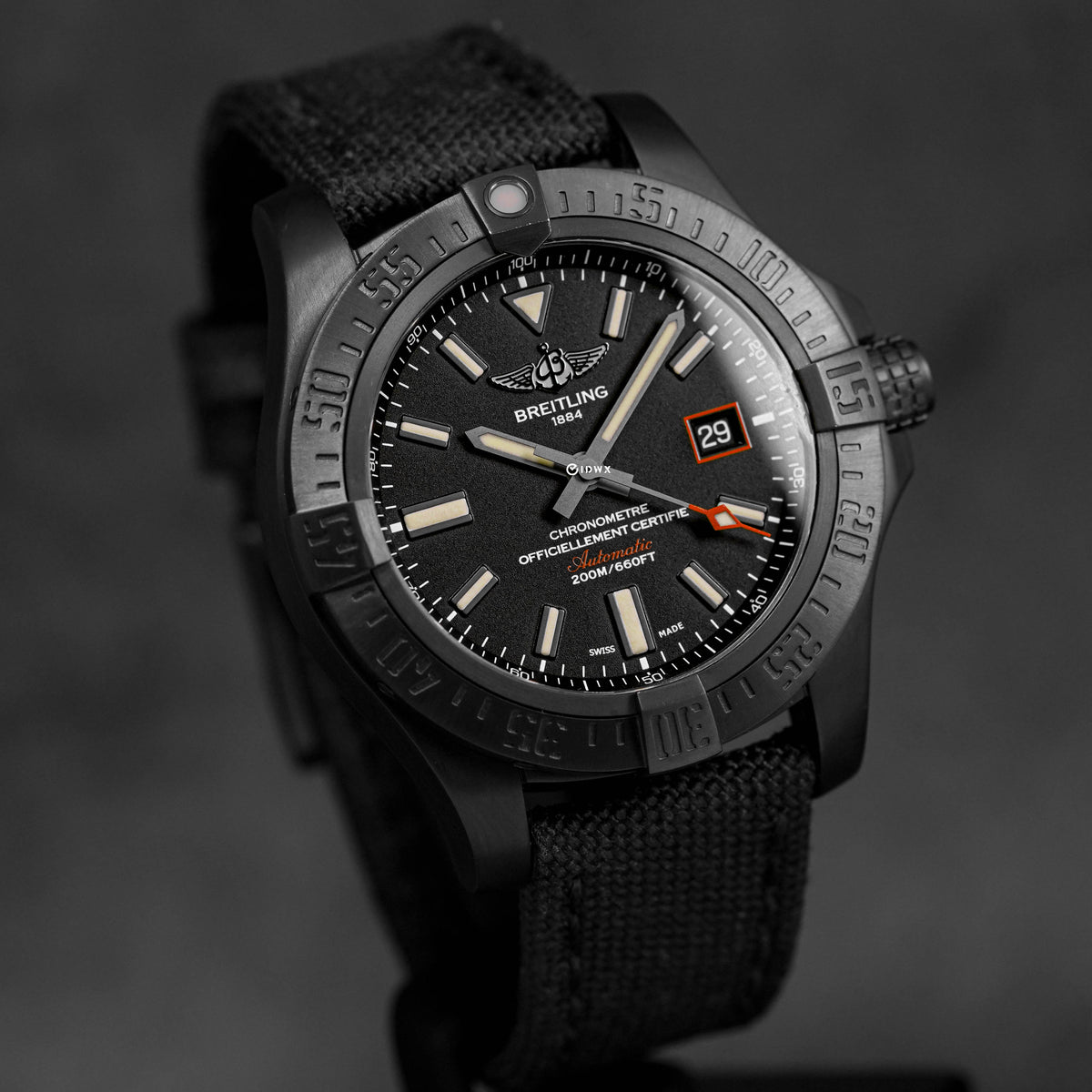 AVENGER BLACKBIRD 44MM DLC TITANIUM BLACK (2019)