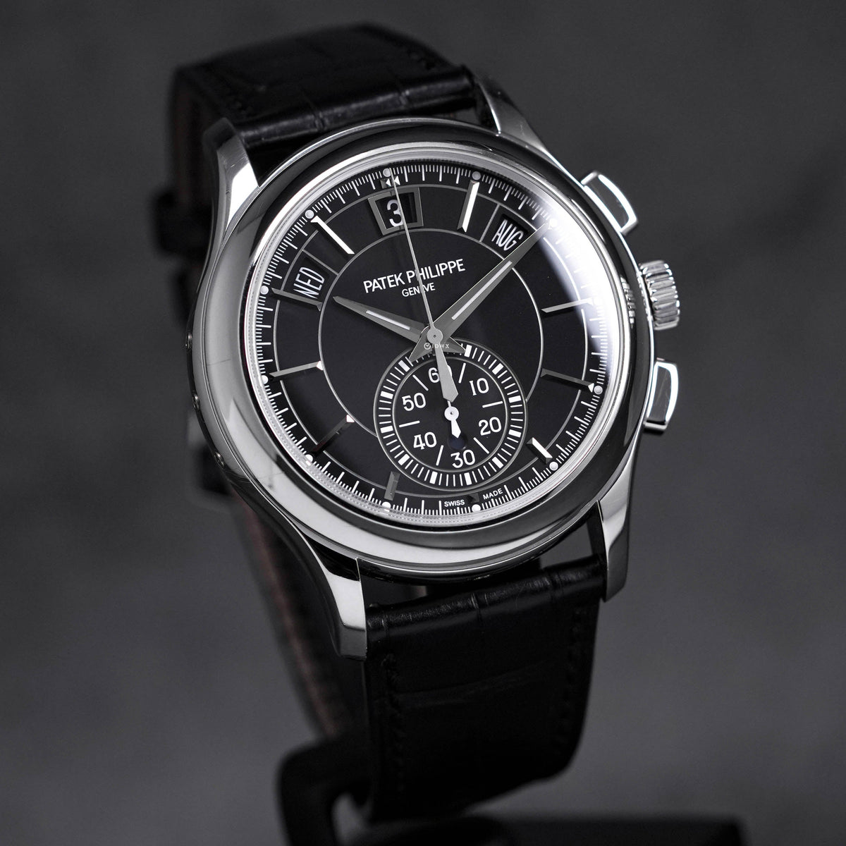 CALATRAVA 5905P ANNUAL CALENDAR PLATINUM BLACK DIAL (2017)