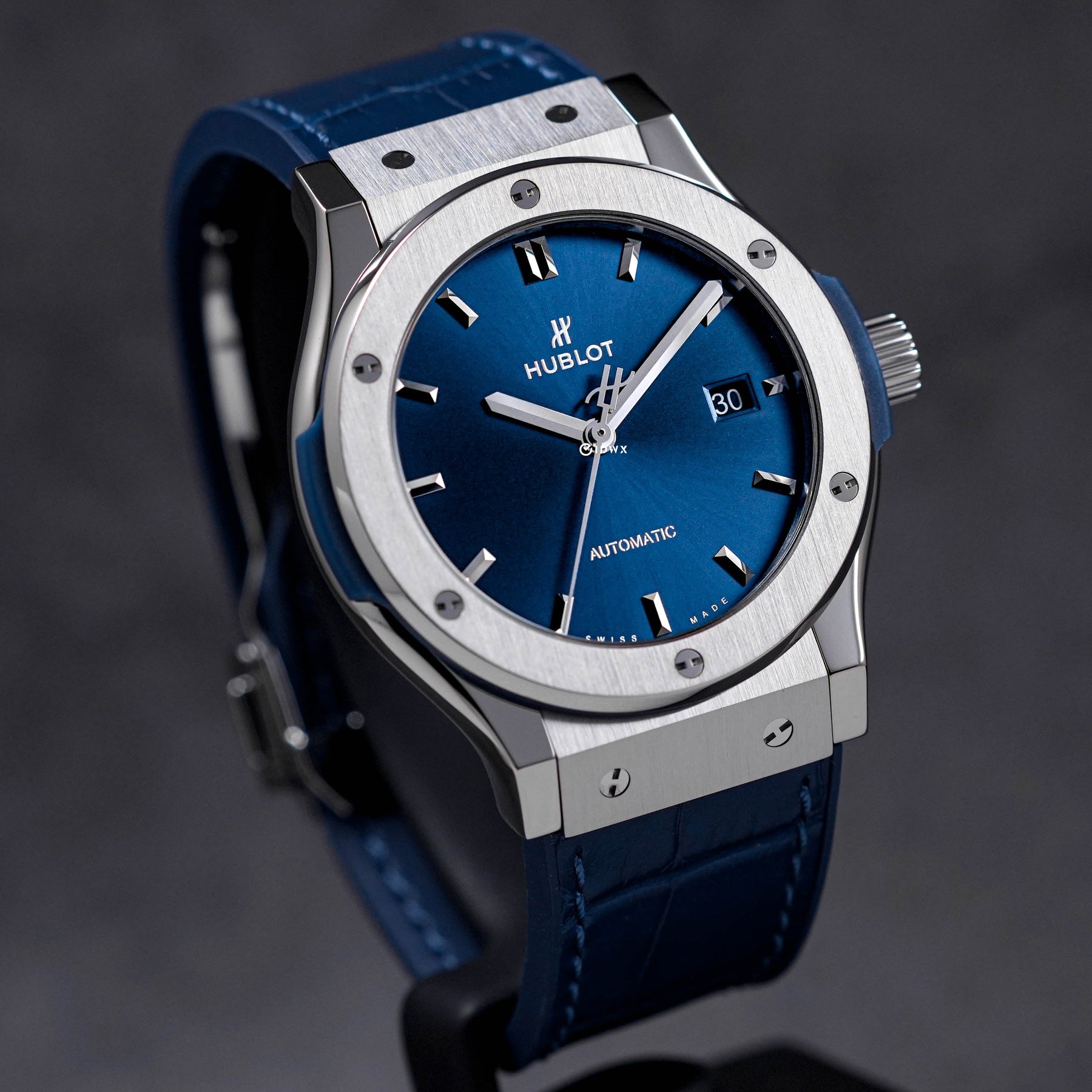 CLASSIC FUSION 42MM BLUE TITANIUM (2023)