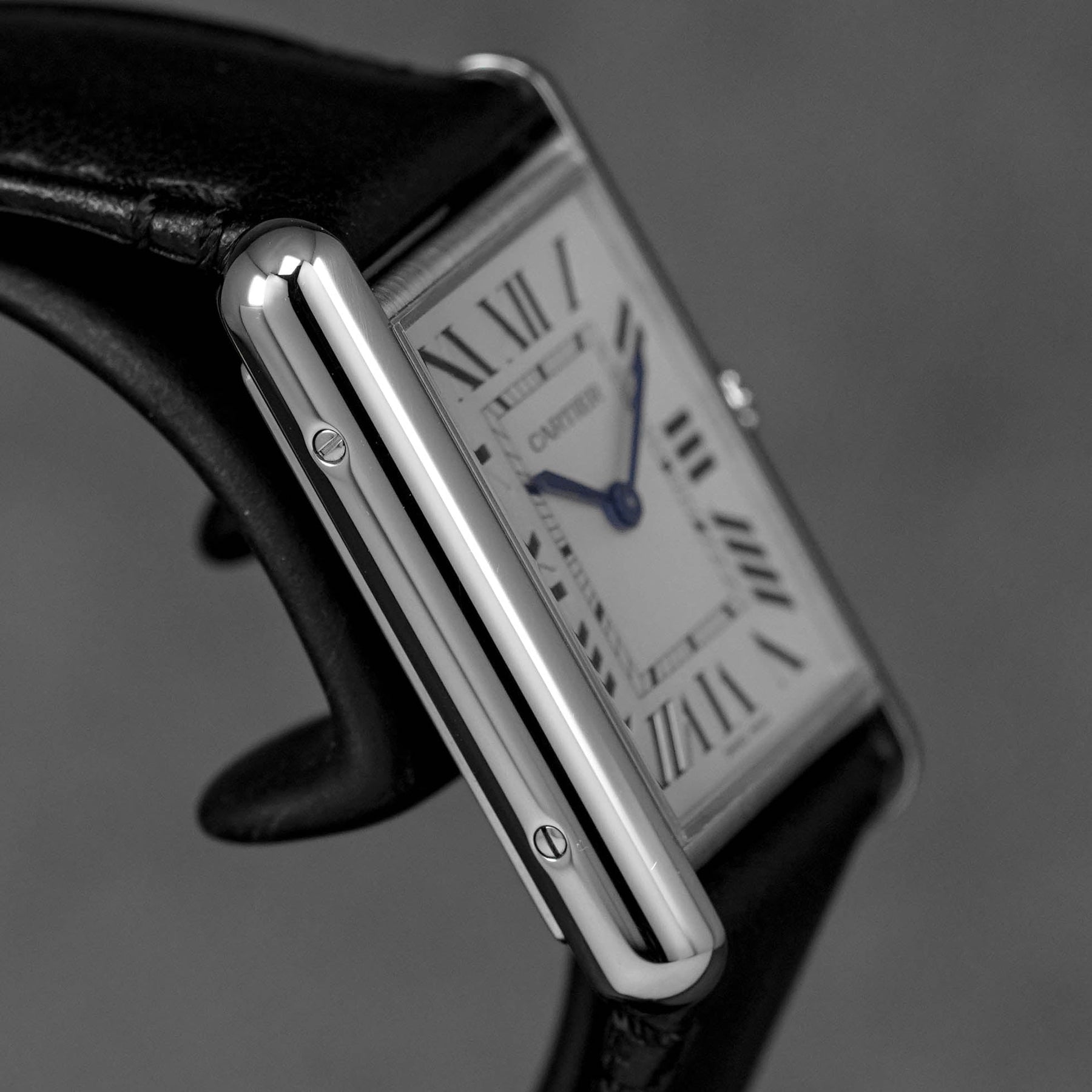 TANK MUST SOLARBEAT L SILVER DIAL (2023)