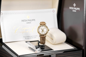 Complications 7121J Moonphase