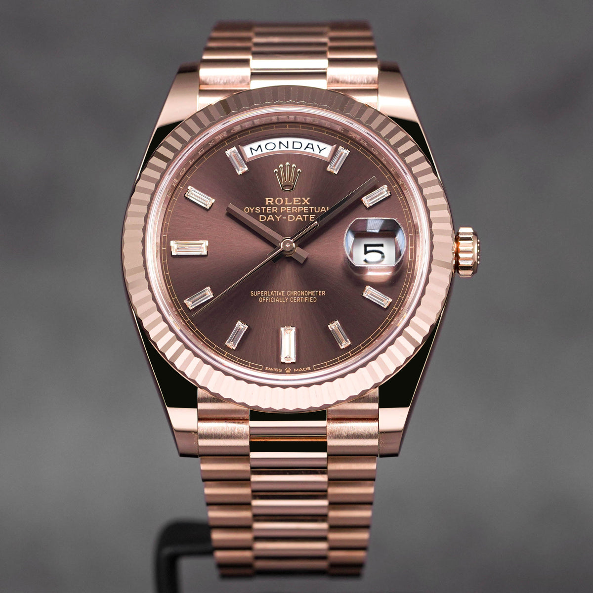 DAYDATE 40MM ROSEGOLD CHOCO DIAMOND BAGUETTE DIAL (2022)
