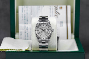 OYSTER PERPETUAL DATE 34MM SILVER DIAL (1991)