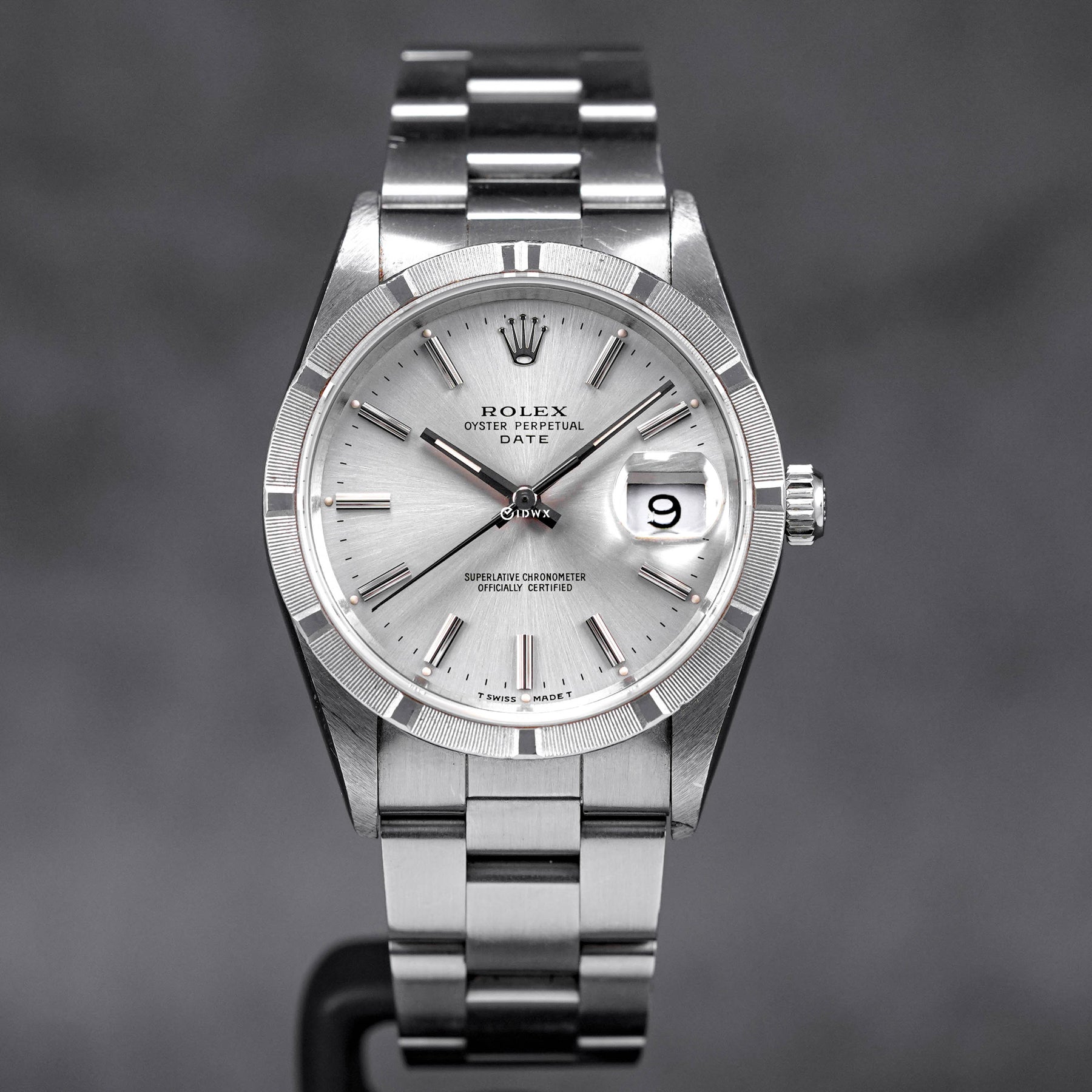 OYSTER PERPETUAL DATE 34MM SILVER DIAL (1991)