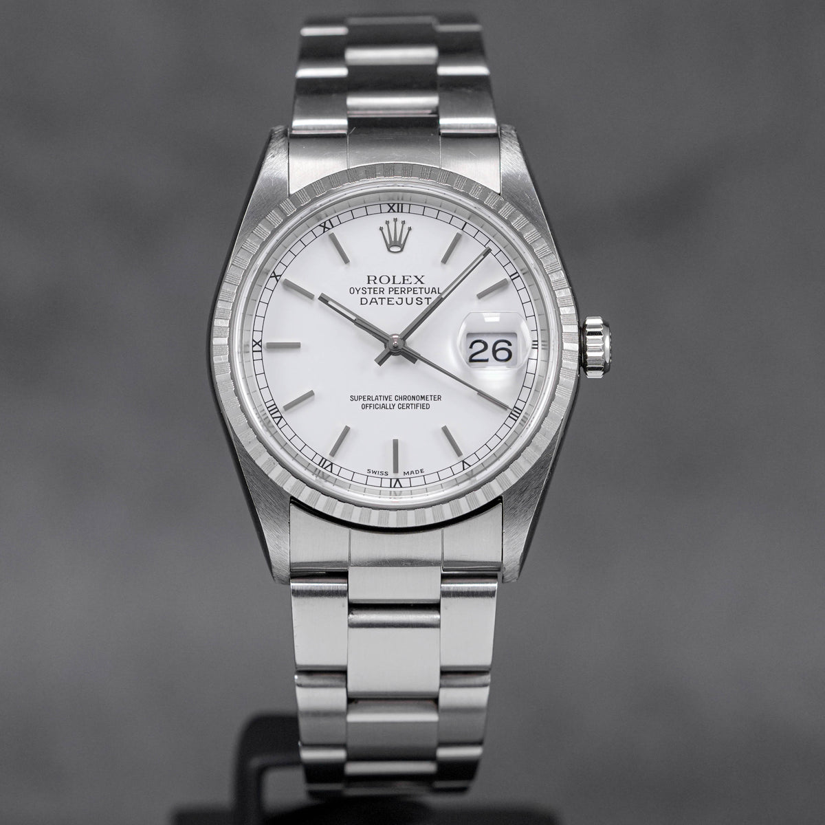 DATEJUST 36 16220 ENGINE TURNED BEZEL WHITE DIAL (2000)