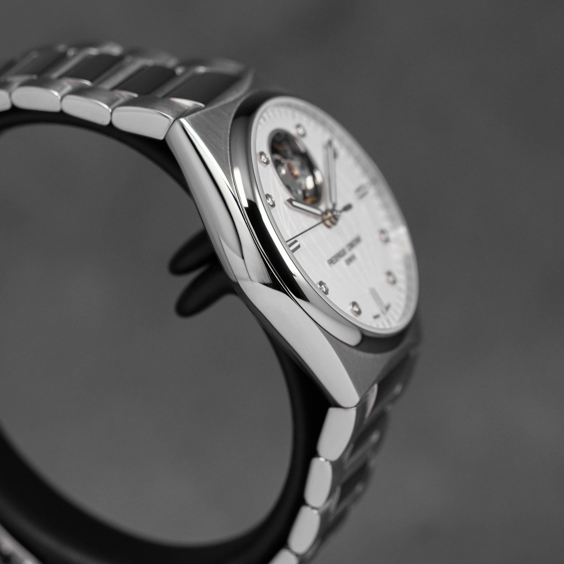 HIGHLIFE HEART BEAT STEEL SILVER DIAL (2025)