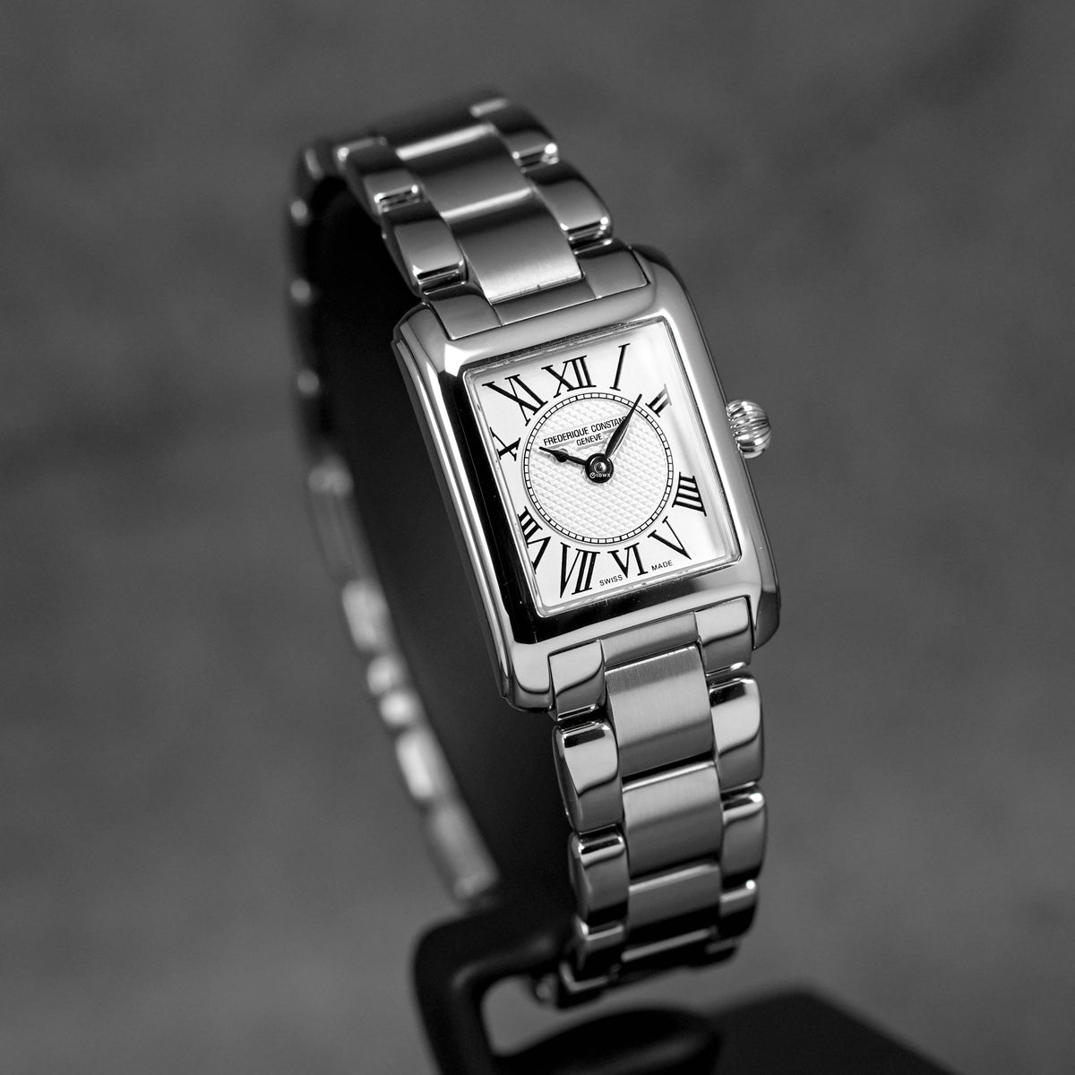 CLASSICS CAREE STEEL WHITE DIAL