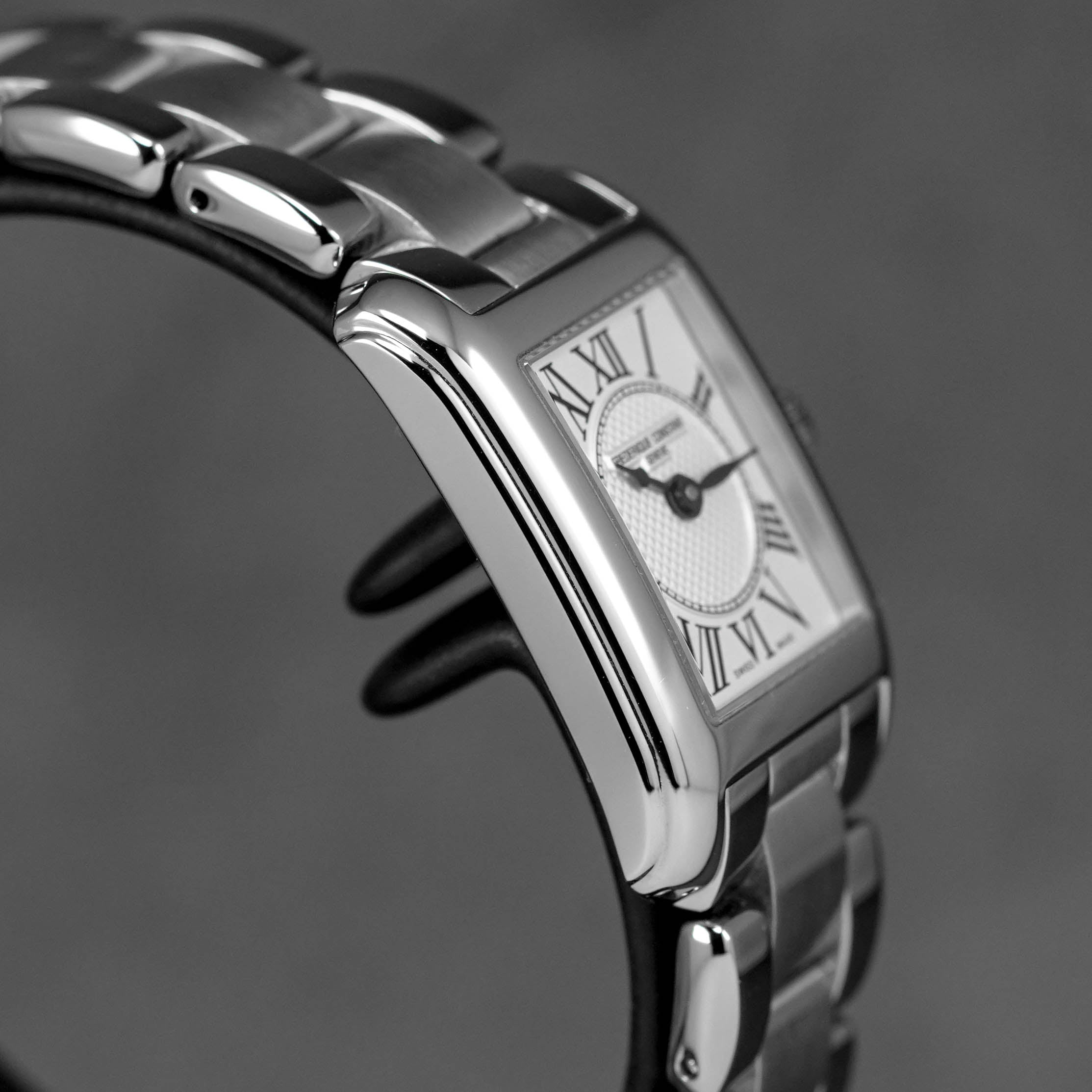 CLASSICS CAREE STEEL WHITE DIAL