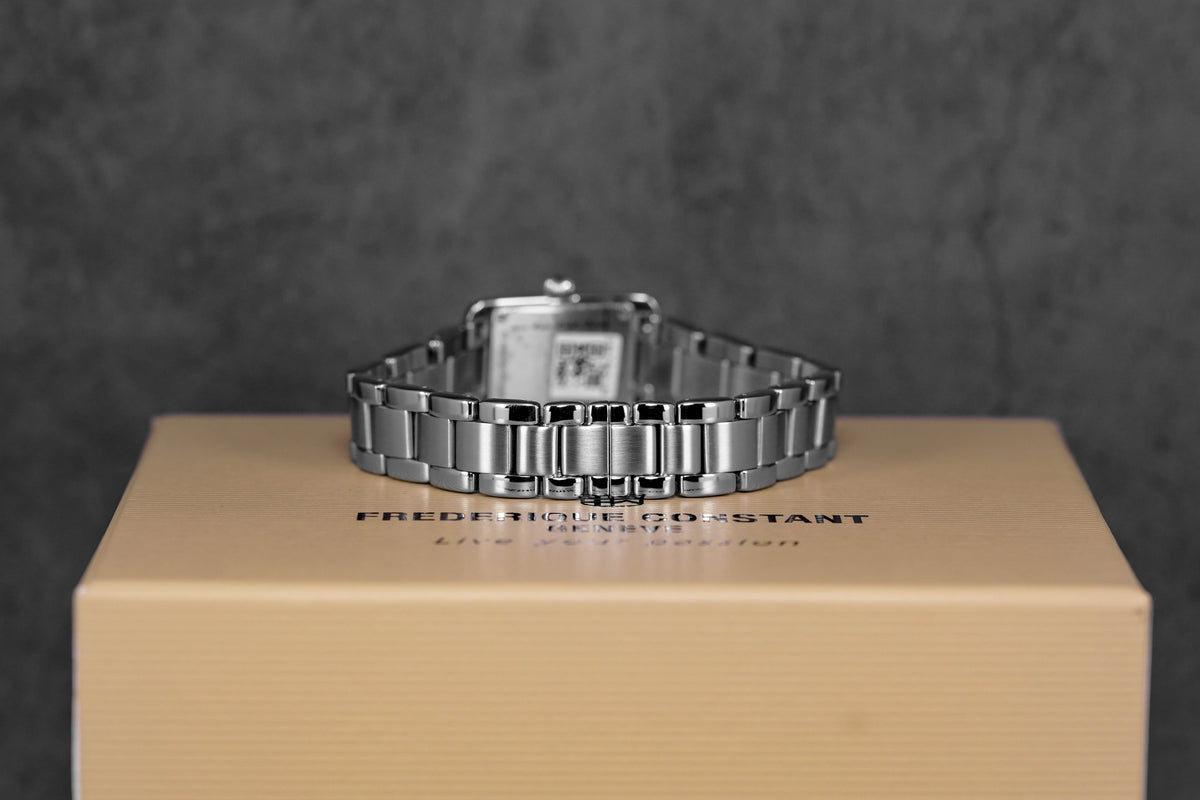 CLASSICS CAREE STEEL WHITE DIAL