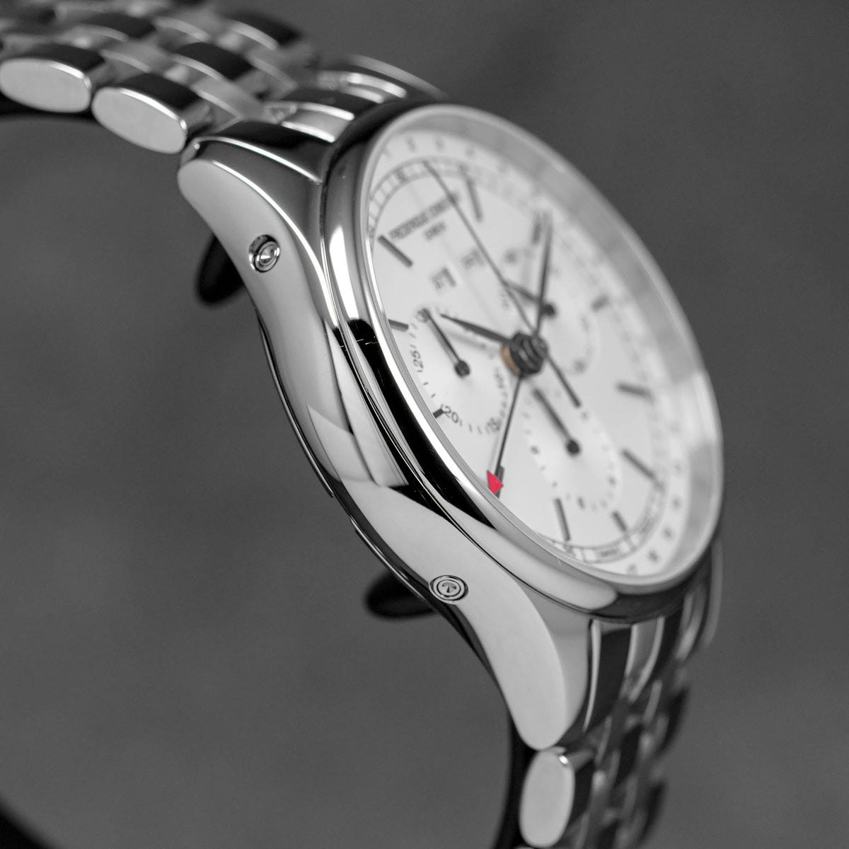 CLASSICS QUARTZ CHRONOGRAPH TRIPLE CALENDAR STEEL SILVER DIAL