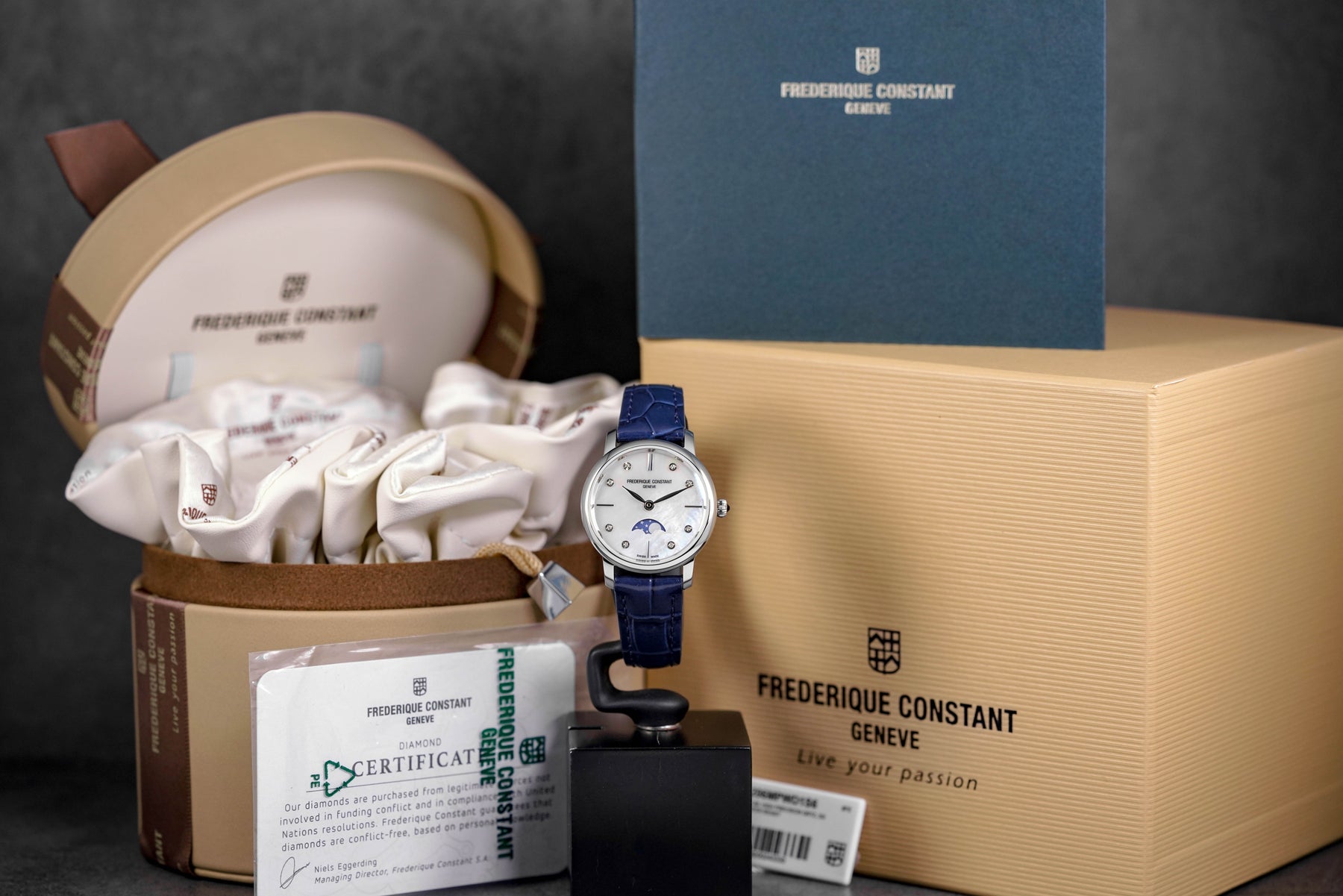 SLIMLINE MOONPHASE WHITE MOP DIAMOND DIAL LEATHER STRAP (2025)