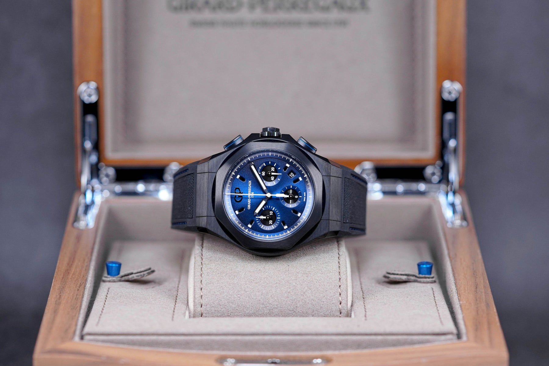 Girard Perregaux Black Titan