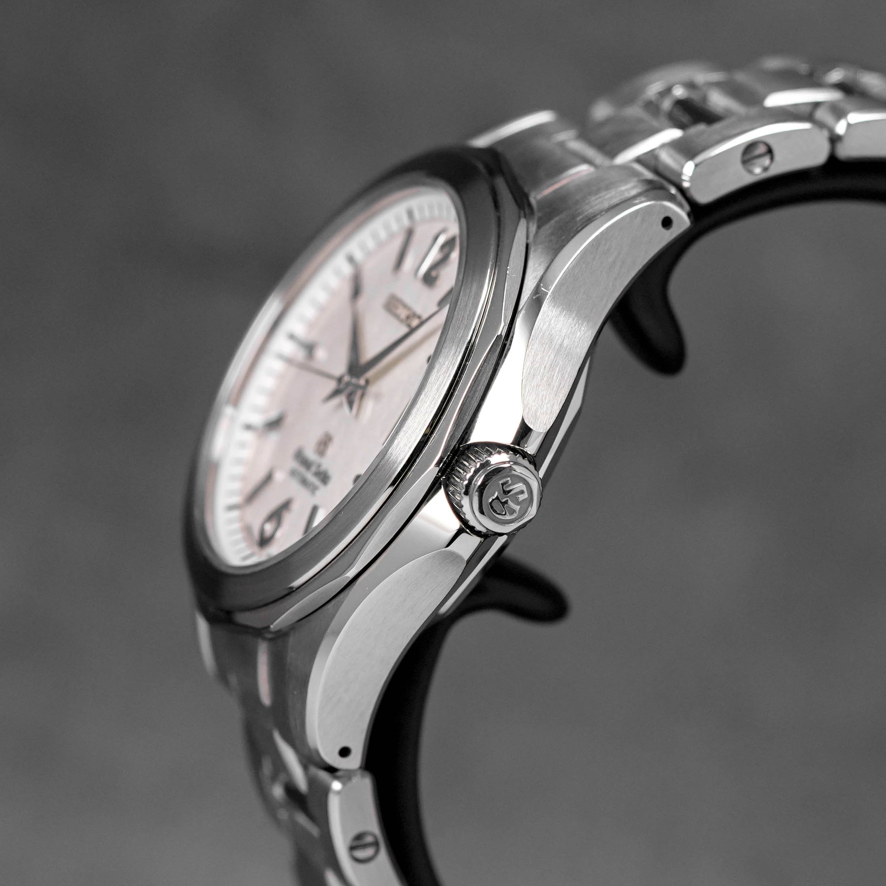 MECHANICAL WHITE CARBON MESH DIAL (2005)