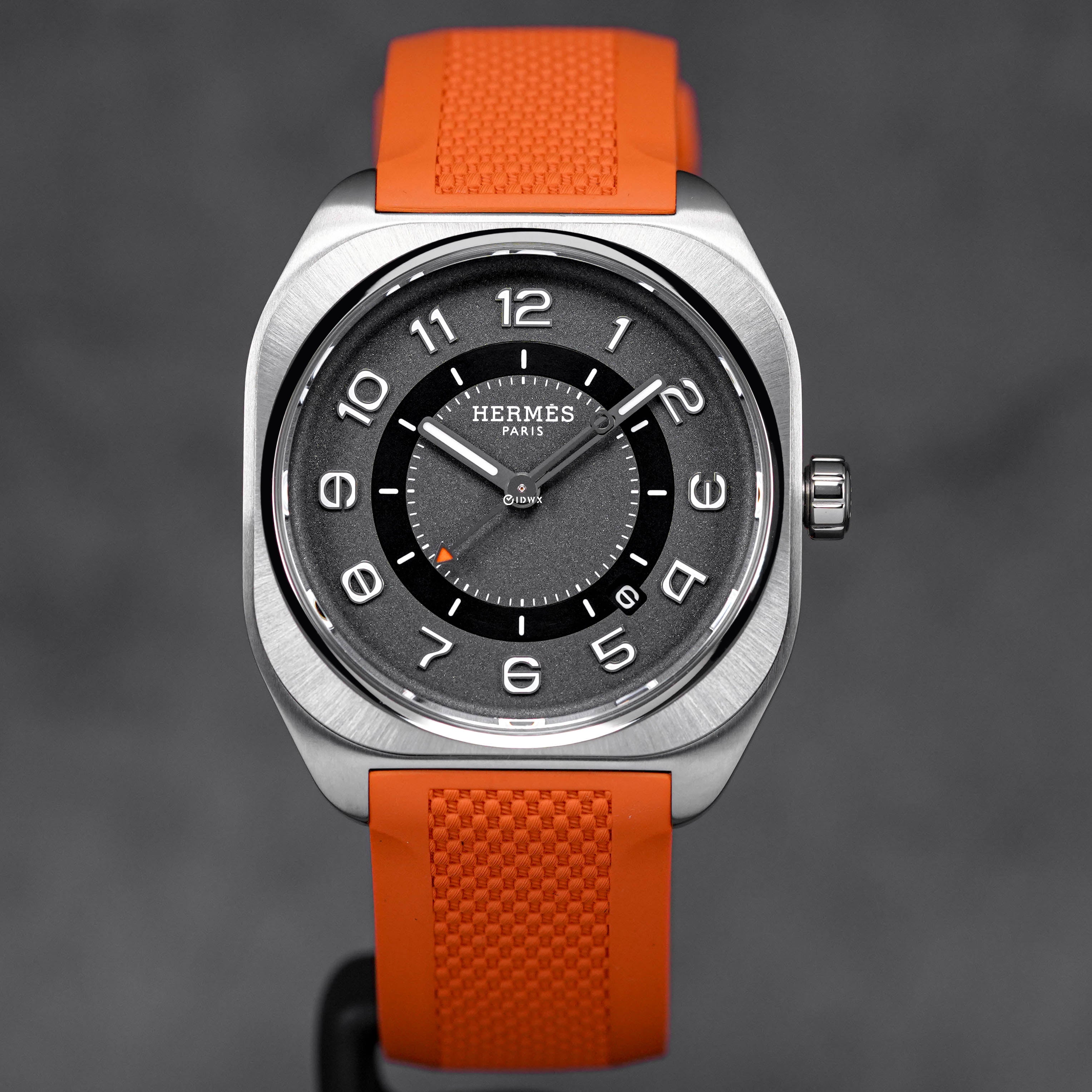 HERMES H08 TITANIUM BLACK DIAL ORANGE RUBBER STRAP (2023) - OMNILUXE