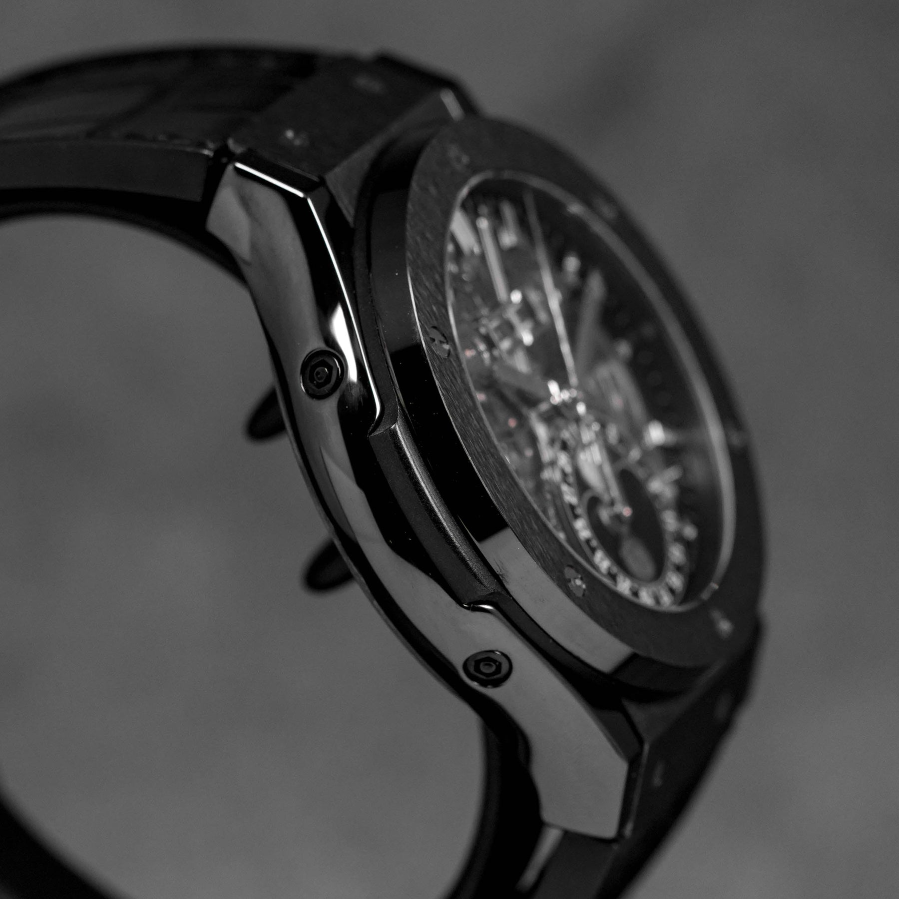 CLASSIC FUSION 45MM AEROFUSION MOONPHASE BLACK MAGIC CERAMIC (2018)