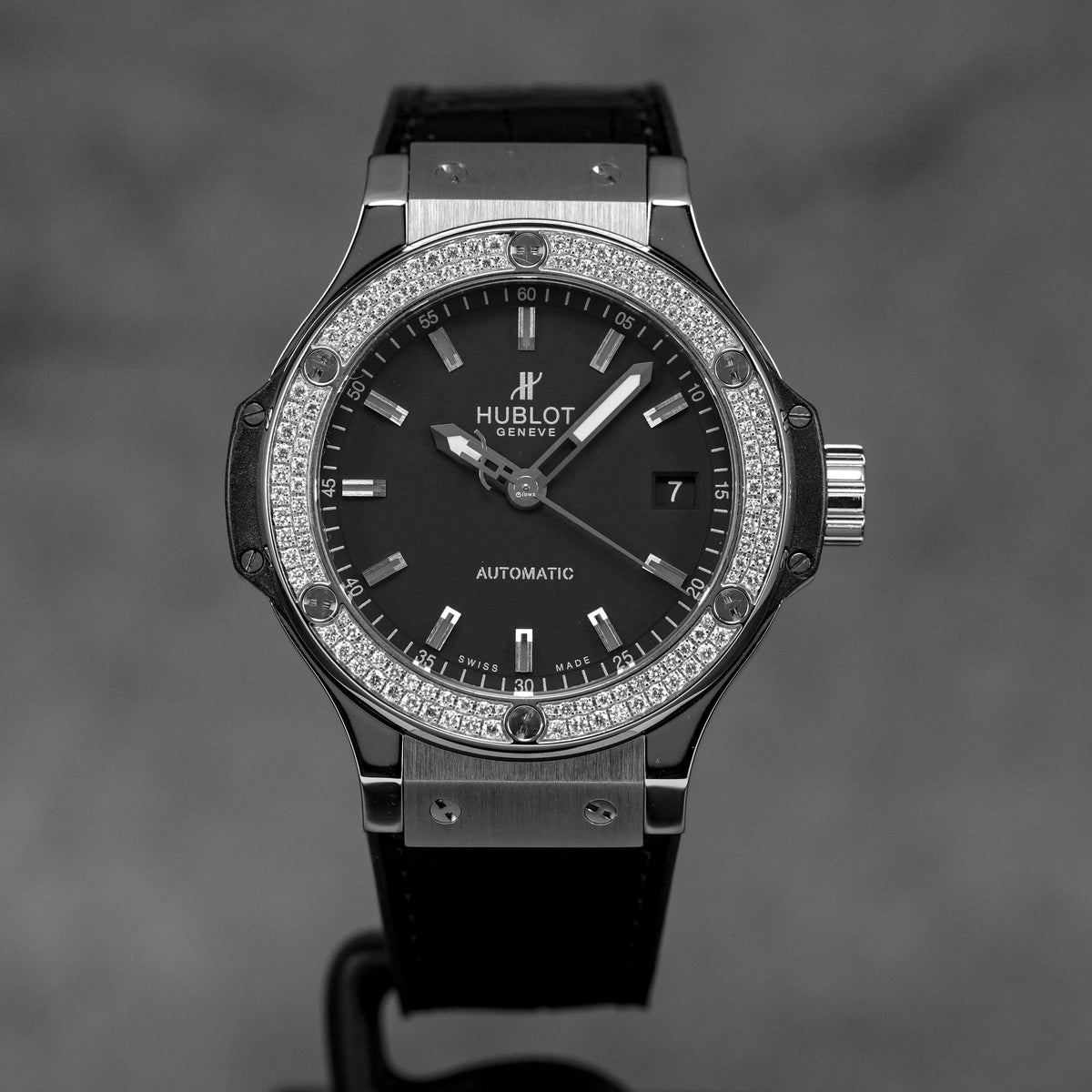 Harga Hublot Big Bang 38 Black Diamond