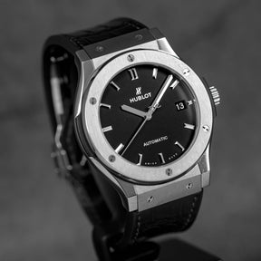 Harga Hublot Classic Fusion Black