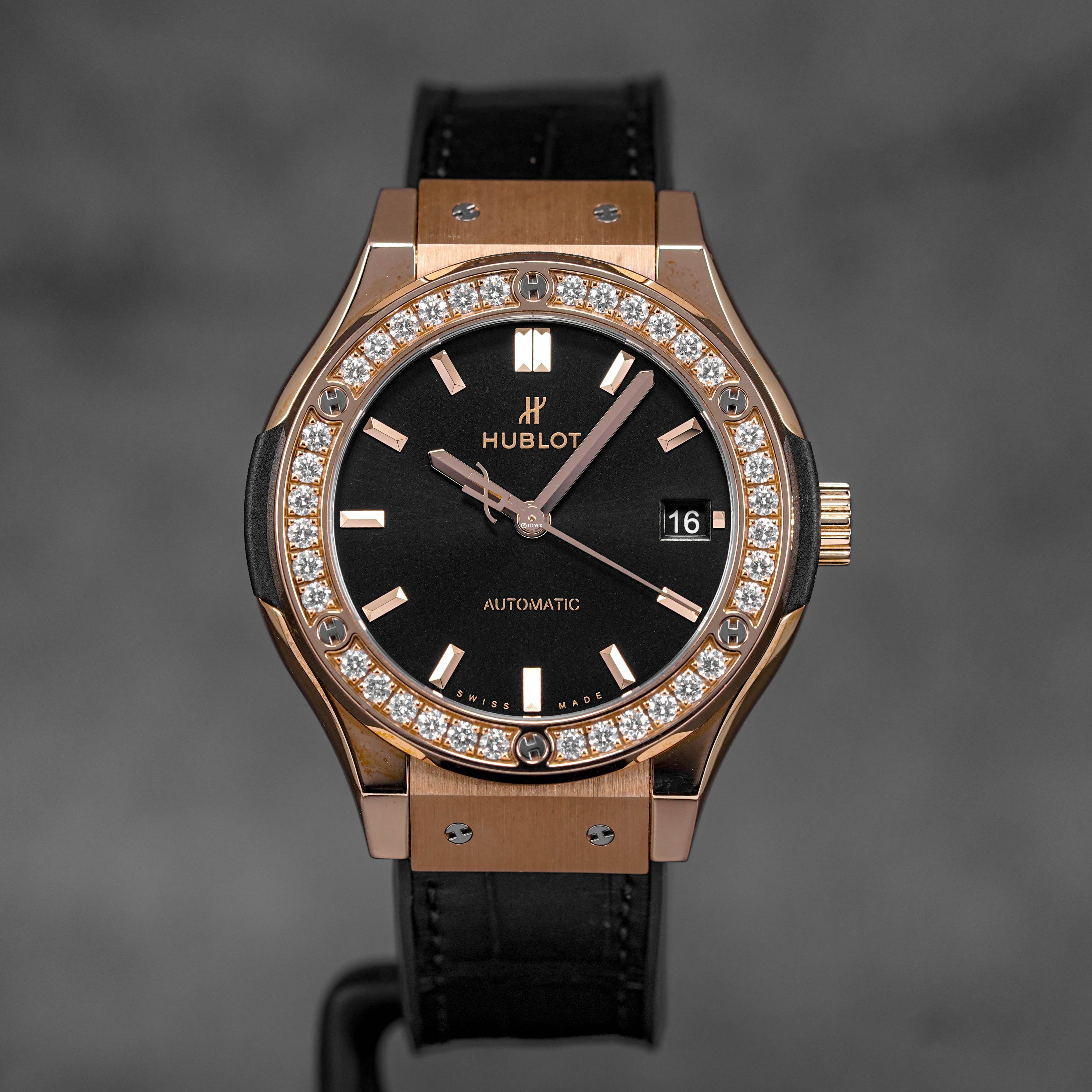 HUBLOT CLASSIC FUSION 38MM KING GOLD BLACK DIAL DIAMOND BEZEL (2023)  OMNILUXE