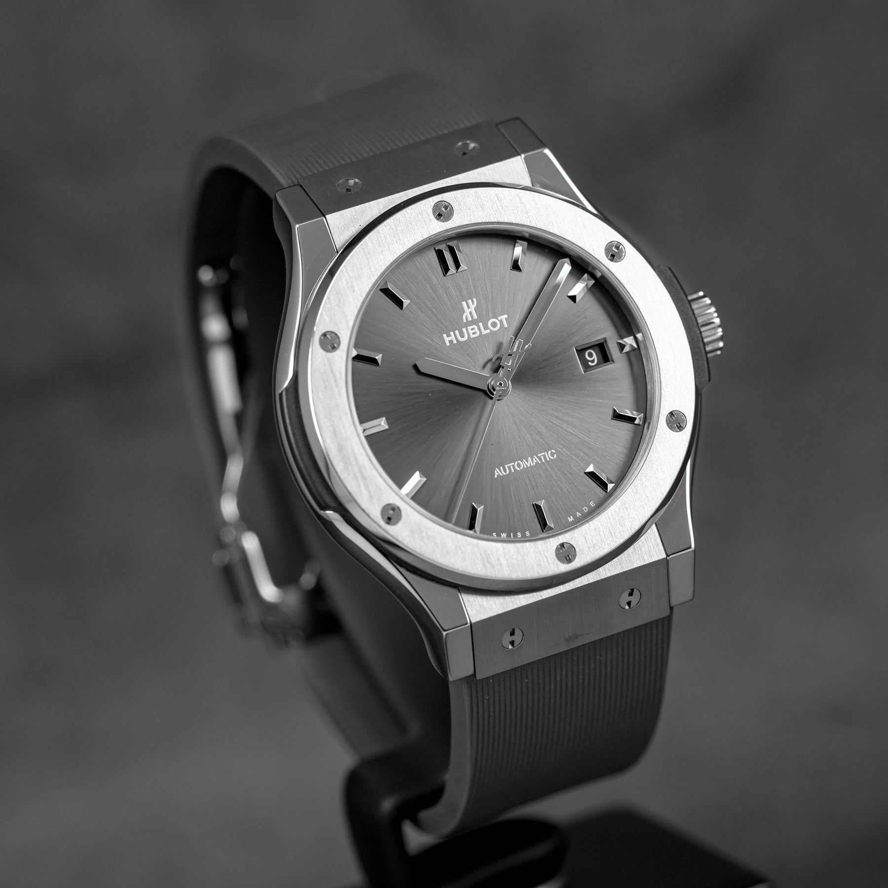 CLASSIC FUSION 42MM TITANIUM RACING GREY (2023)