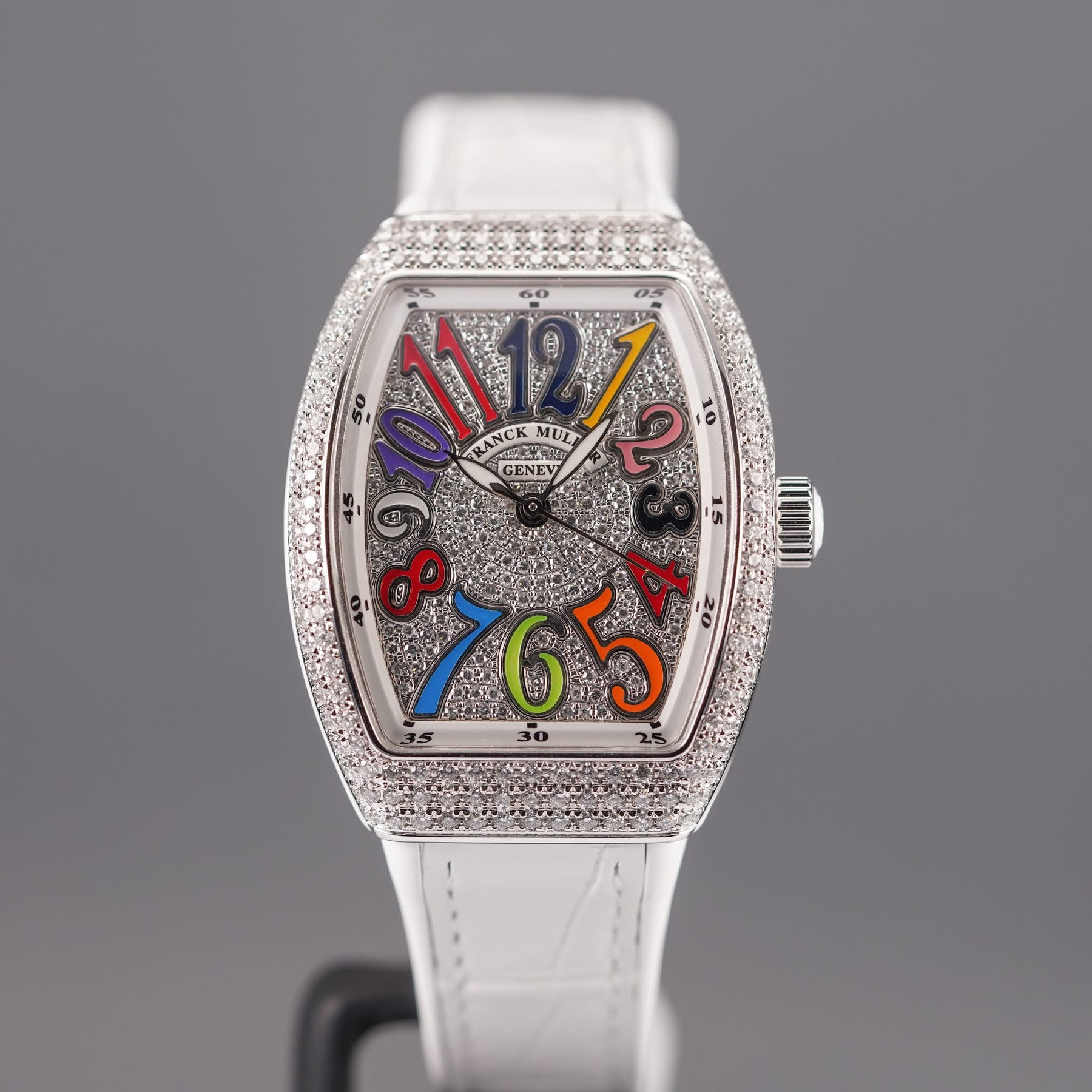 V32 WHITE DIAMOND DIAL COLOR OF DREAM (2023)