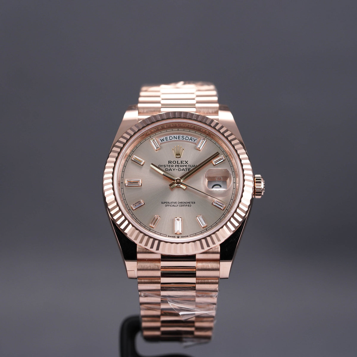 DAYDATE 40MM ROSEGOLD SUNDUST DIAMOND DIAL